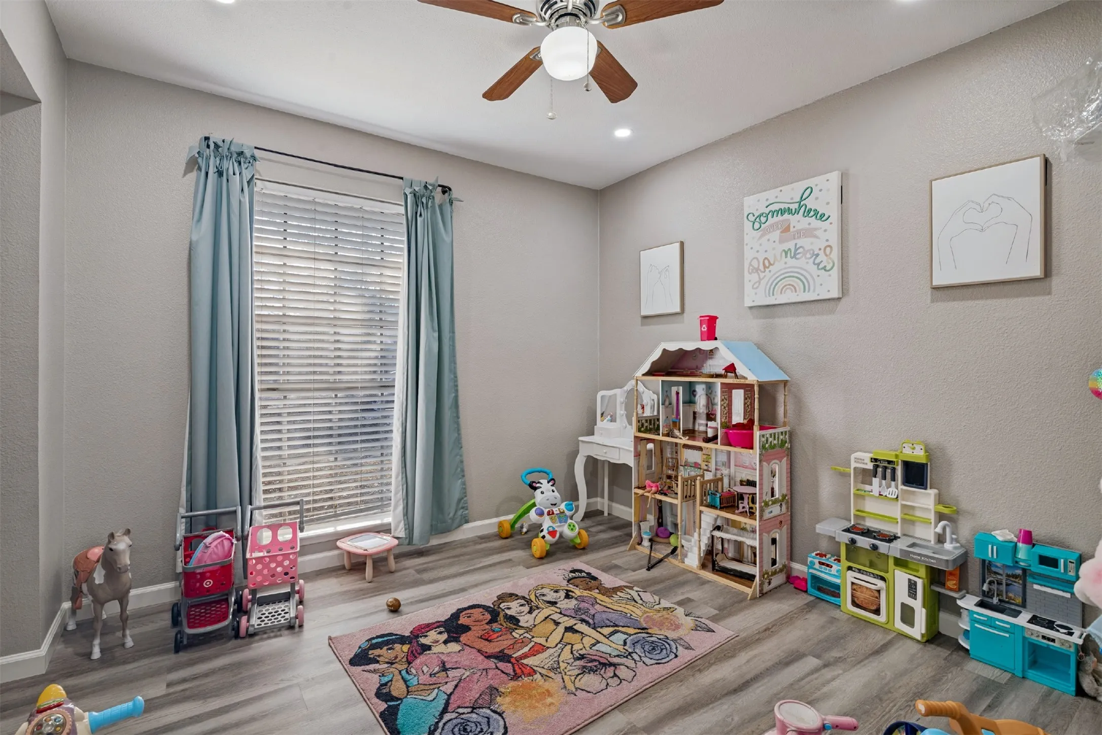 Single Family Residence For Sale in Dallas County , 2920 Sidney Drive, Mesquite, Texas 75150, 4 Bedroom, 2 Bathroom, Garage spaces, 1,962 Sqft, built in 1972, mls#21390344, Real Estate Agent in Mesquite, Homes For Sale in Dallas county, Homes For Sale in Mesquite, Realtor in Mesquite Texas, Real Estate Brokerage Independent Realty Texas, Luminita Cordes Realtor