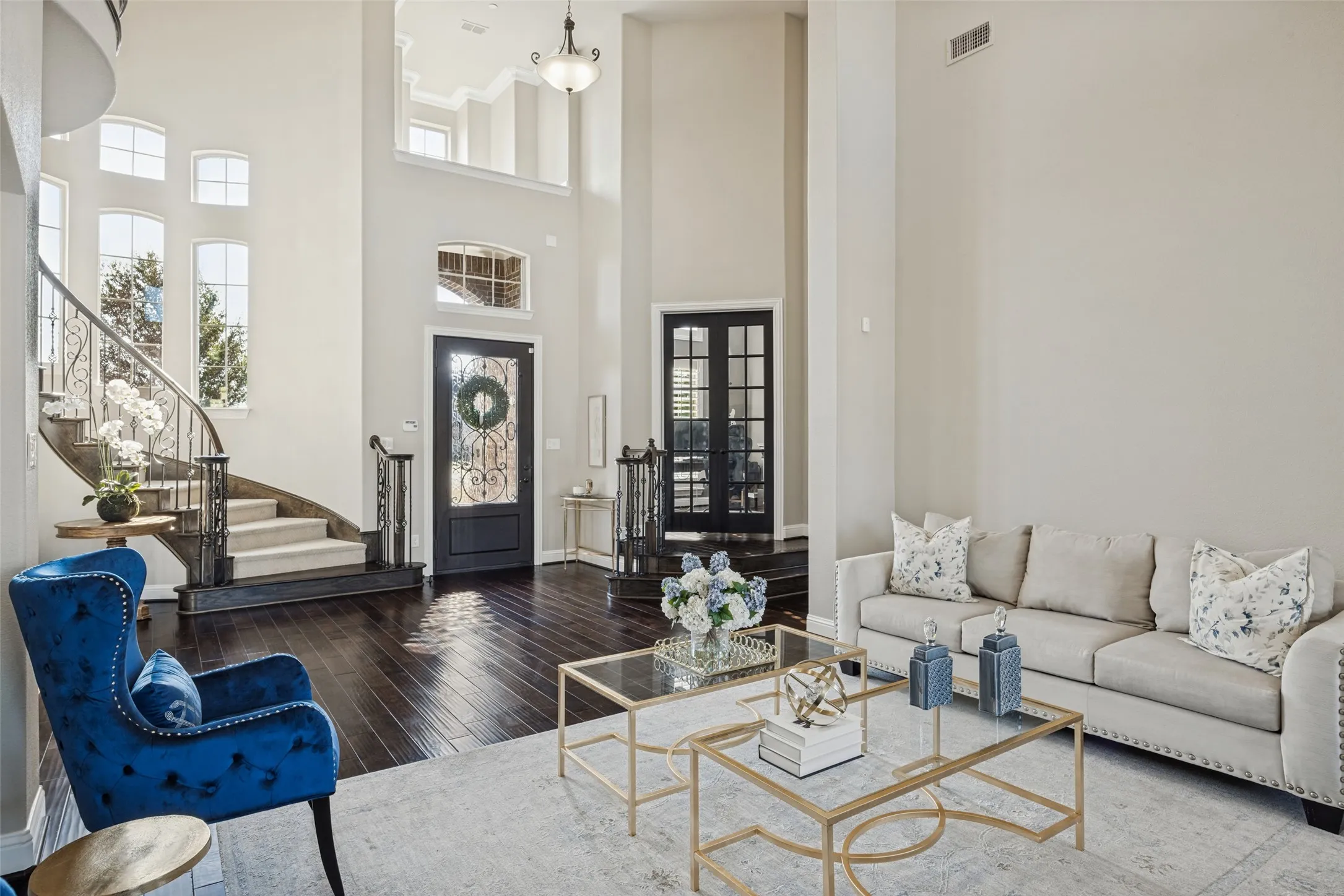 Formal living area