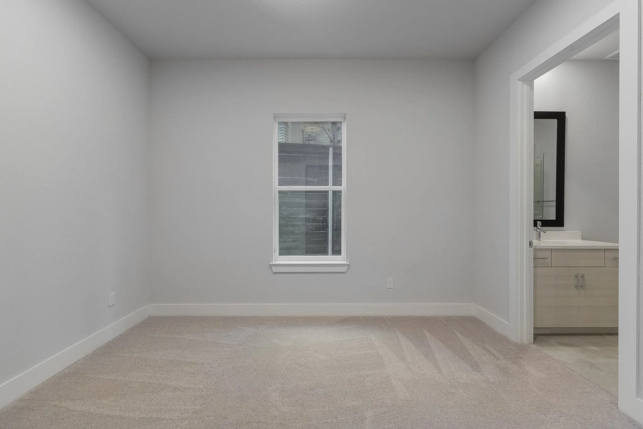 1st floor bedroom with full ensuite