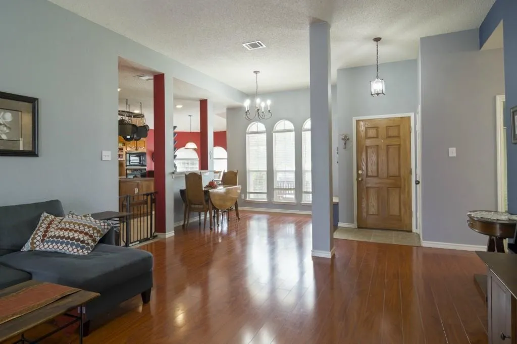 Single Family Residence For Rent in Collin County , 1461 Norfolk Court, Allen, Texas 75002, 3 Bedroom, 2 Bathroom, 2 Garage spaces, 1,627 Sqft, built in 2003, mls#21390890, Real Estate Agent in Allen, Homes For Rent in Collin county, Homes For Rent in Allen, Realtor in Allen Texas, Real Estate Brokerage Independent Realty Texas, Luminita Cordes Realtor