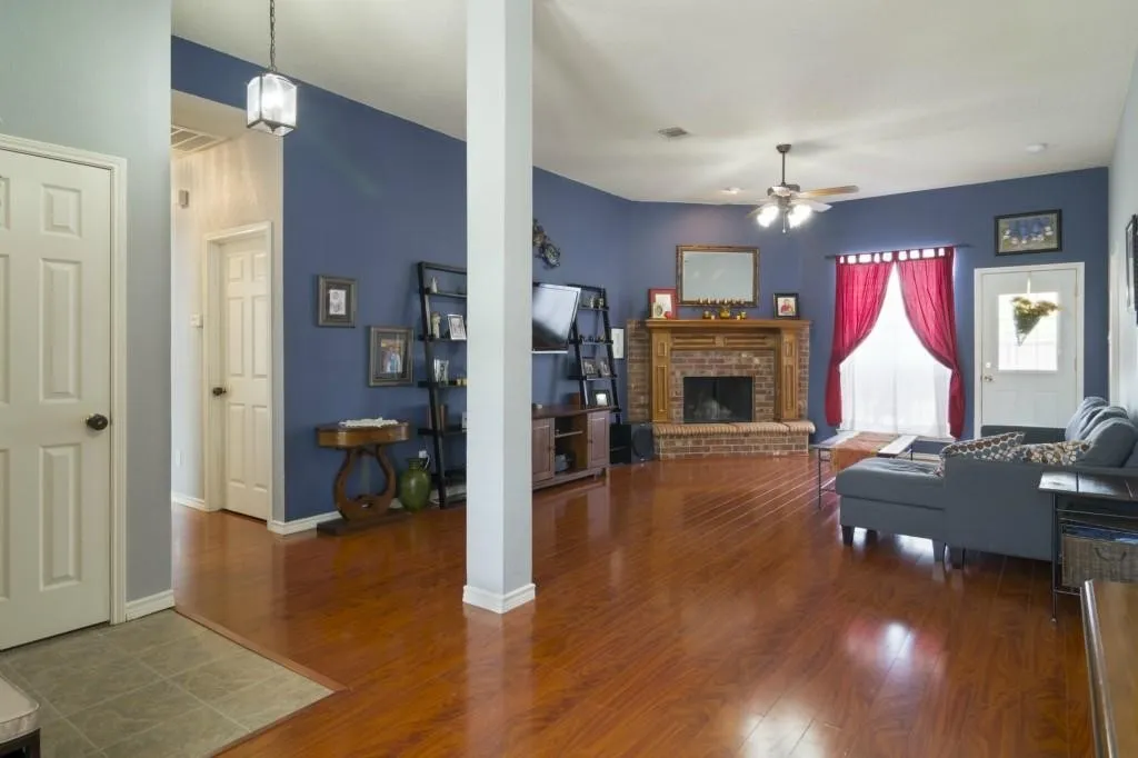 Single Family Residence For Rent in Collin County , 1461 Norfolk Court, Allen, Texas 75002, 3 Bedroom, 2 Bathroom, 2 Garage spaces, 1,627 Sqft, built in 2003, mls#21390890, Real Estate Agent in Allen, Homes For Rent in Collin county, Homes For Rent in Allen, Realtor in Allen Texas, Real Estate Brokerage Independent Realty Texas, Luminita Cordes Realtor