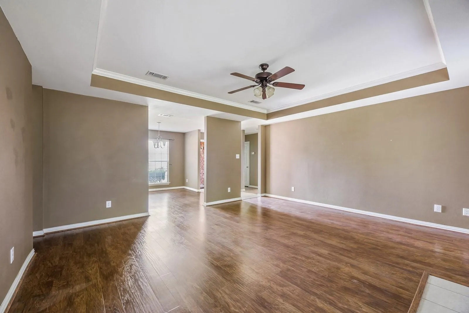 Single Family Residence For Rent in Rockwall County , 109 Lemley Drive, Heath, Texas 75032, 3 Bedroom, 2 Bathroom, 2 Garage spaces, 1,489 Sqft, built in 2005, mls#21390911, Real Estate Agent in Heath, Homes For Rent in Rockwall county, Homes For Rent in Heath, Realtor in Heath Texas, Real Estate Brokerage Independent Realty Texas, Luminita Cordes Realtor