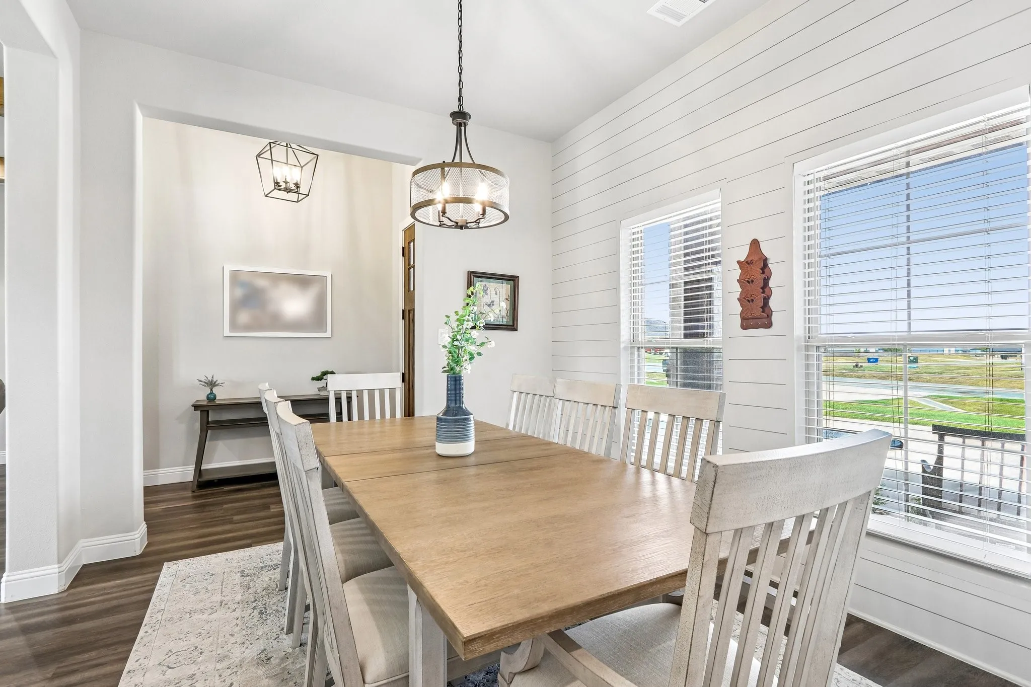 Single Family Residence For Sale in Denton County , 10189 Kildee Trail, Sanger, Texas 76266, 4 Bedroom, 3 Bathroom, 3 Garage spaces, 2,304 Sqft, built in 2021, mls#21389923, Real Estate Agent in Sanger, Homes For Sale in Denton county, Homes For Sale in Sanger, Realtor in Sanger Texas, Real Estate Brokerage Independent Realty Texas, Luminita Cordes Realtor