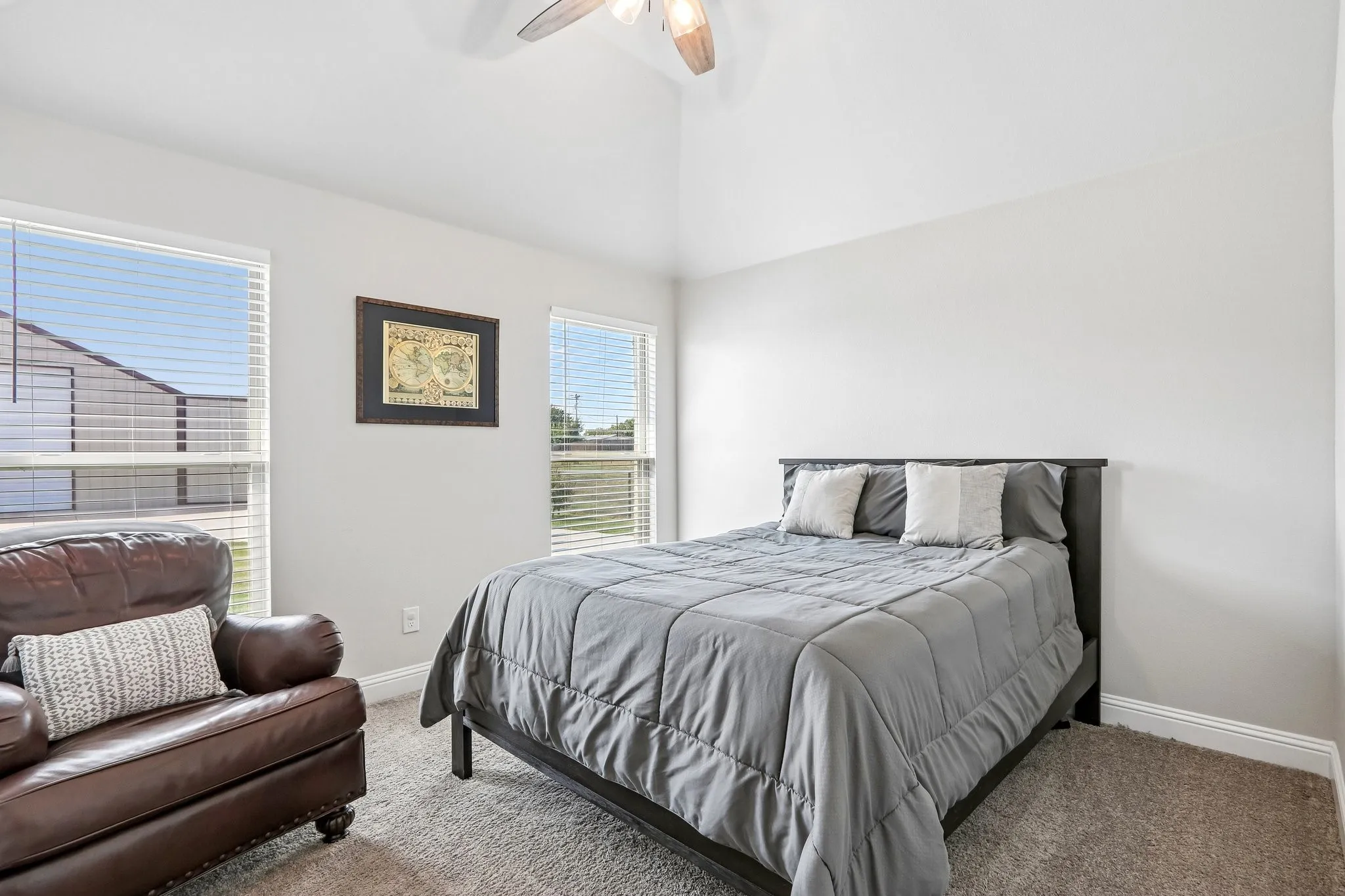 Single Family Residence For Sale in Denton County , 10189 Kildee Trail, Sanger, Texas 76266, 4 Bedroom, 3 Bathroom, 3 Garage spaces, 2,304 Sqft, built in 2021, mls#21389923, Real Estate Agent in Sanger, Homes For Sale in Denton county, Homes For Sale in Sanger, Realtor in Sanger Texas, Real Estate Brokerage Independent Realty Texas, Luminita Cordes Realtor