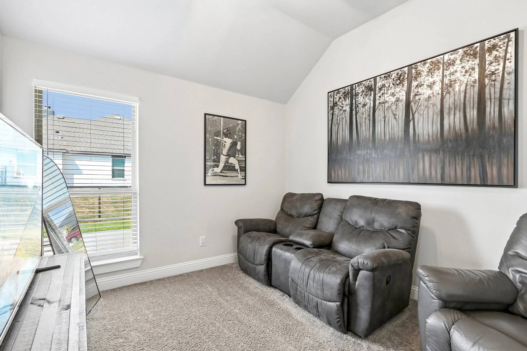 Single Family Residence For Sale in Denton County , 10189 Kildee Trail, Sanger, Texas 76266, 4 Bedroom, 3 Bathroom, 3 Garage spaces, 2,304 Sqft, built in 2021, mls#21389923, Real Estate Agent in Sanger, Homes For Sale in Denton county, Homes For Sale in Sanger, Realtor in Sanger Texas, Real Estate Brokerage Independent Realty Texas, Luminita Cordes Realtor