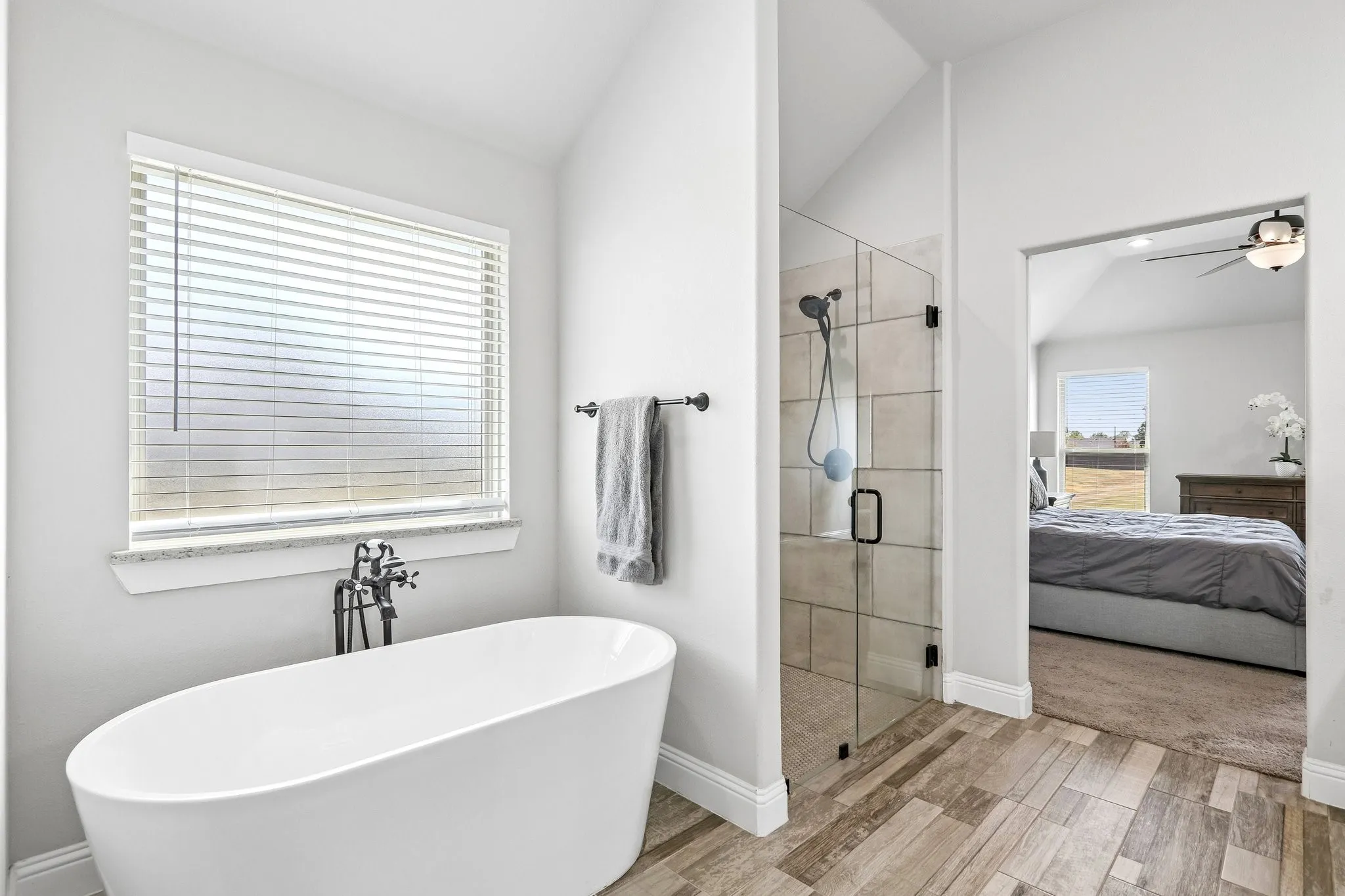 Single Family Residence For Sale in Denton County , 10189 Kildee Trail, Sanger, Texas 76266, 4 Bedroom, 3 Bathroom, 3 Garage spaces, 2,304 Sqft, built in 2021, mls#21389923, Real Estate Agent in Sanger, Homes For Sale in Denton county, Homes For Sale in Sanger, Realtor in Sanger Texas, Real Estate Brokerage Independent Realty Texas, Luminita Cordes Realtor