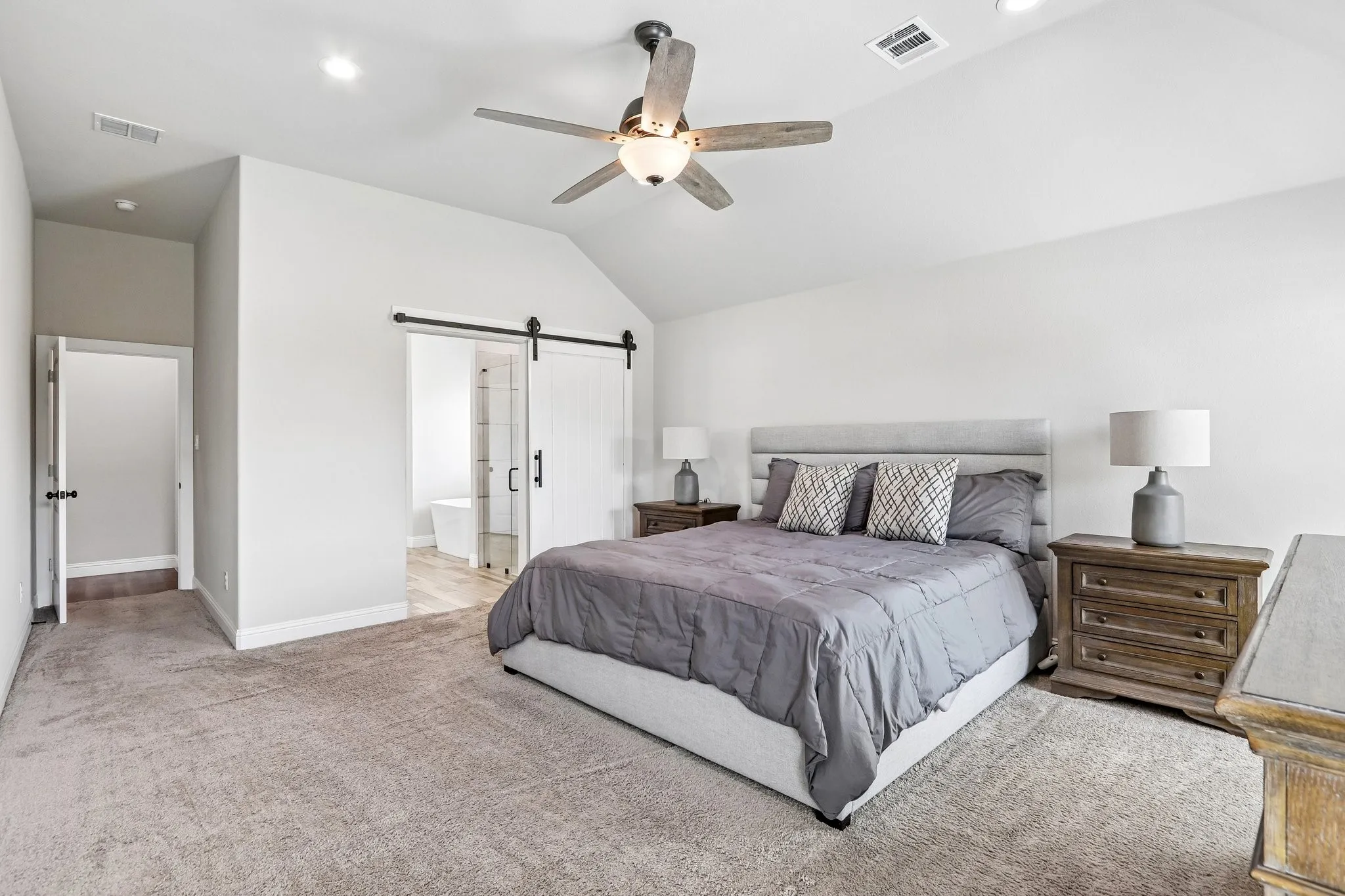 Single Family Residence For Sale in Denton County , 10189 Kildee Trail, Sanger, Texas 76266, 4 Bedroom, 3 Bathroom, 3 Garage spaces, 2,304 Sqft, built in 2021, mls#21389923, Real Estate Agent in Sanger, Homes For Sale in Denton county, Homes For Sale in Sanger, Realtor in Sanger Texas, Real Estate Brokerage Independent Realty Texas, Luminita Cordes Realtor
