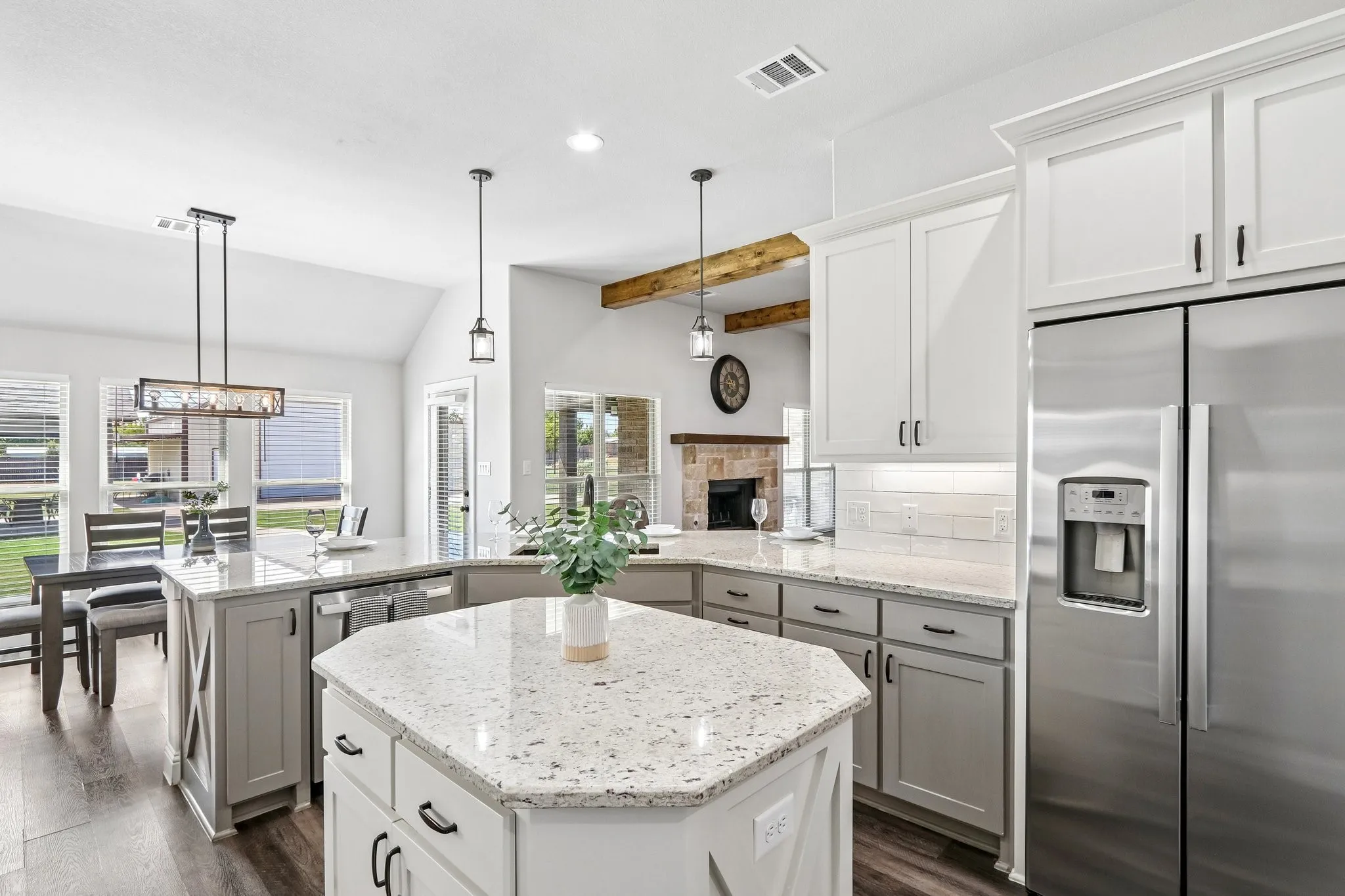 Single Family Residence For Sale in Denton County , 10189 Kildee Trail, Sanger, Texas 76266, 4 Bedroom, 3 Bathroom, 3 Garage spaces, 2,304 Sqft, built in 2021, mls#21389923, Real Estate Agent in Sanger, Homes For Sale in Denton county, Homes For Sale in Sanger, Realtor in Sanger Texas, Real Estate Brokerage Independent Realty Texas, Luminita Cordes Realtor