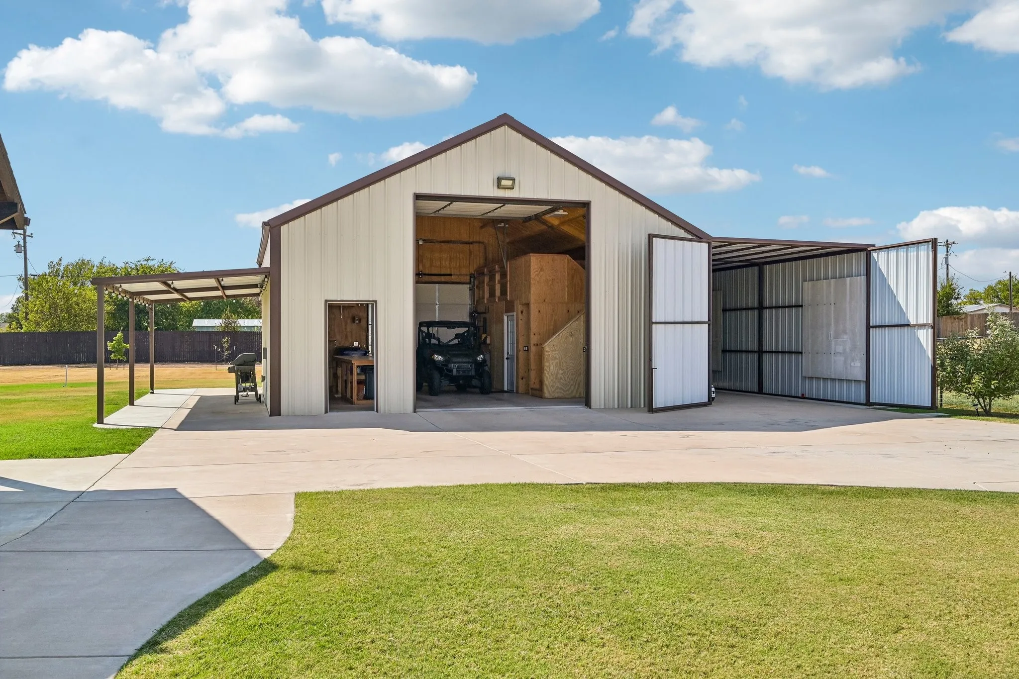 Single Family Residence For Sale in Denton County , 10189 Kildee Trail, Sanger, Texas 76266, 4 Bedroom, 3 Bathroom, 3 Garage spaces, 2,304 Sqft, built in 2021, mls#21389923, Real Estate Agent in Sanger, Homes For Sale in Denton county, Homes For Sale in Sanger, Realtor in Sanger Texas, Real Estate Brokerage Independent Realty Texas, Luminita Cordes Realtor