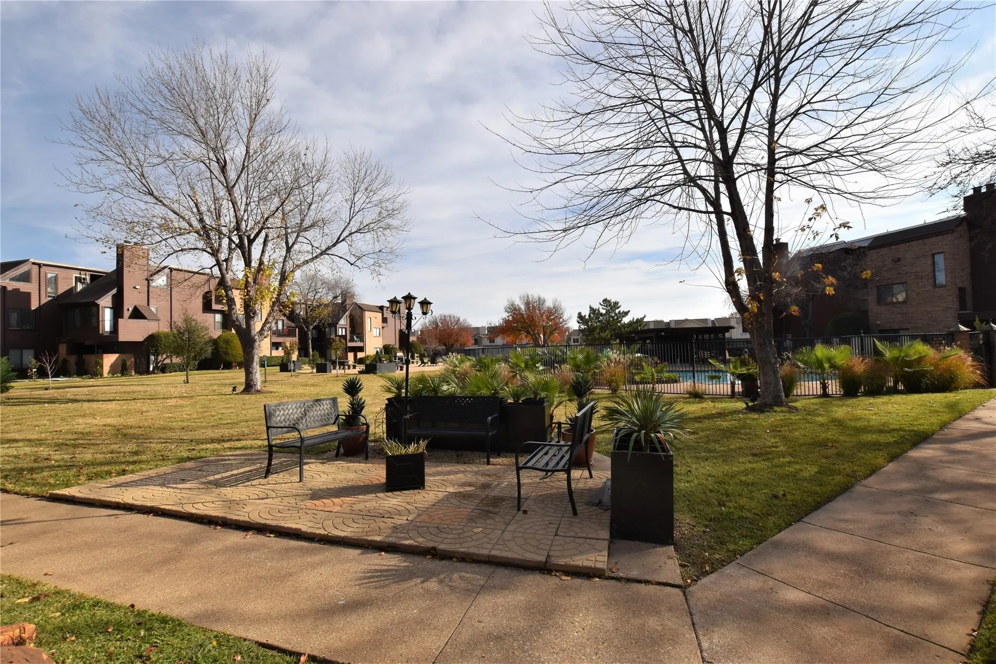 Condominium For Rent in Tarrant County , 1700 Baird Farm Circle 1301, Arlington, Texas 76006, 1 Bedroom, 1 Bathroom, Garage spaces, 420 Sqft, built in 1984, mls#21390915, Real Estate Agent in Arlington, Homes For Rent in Tarrant county, Homes For Rent in Arlington, Realtor in Arlington Texas, Real Estate Brokerage Independent Realty Texas, Luminita Cordes Realtor