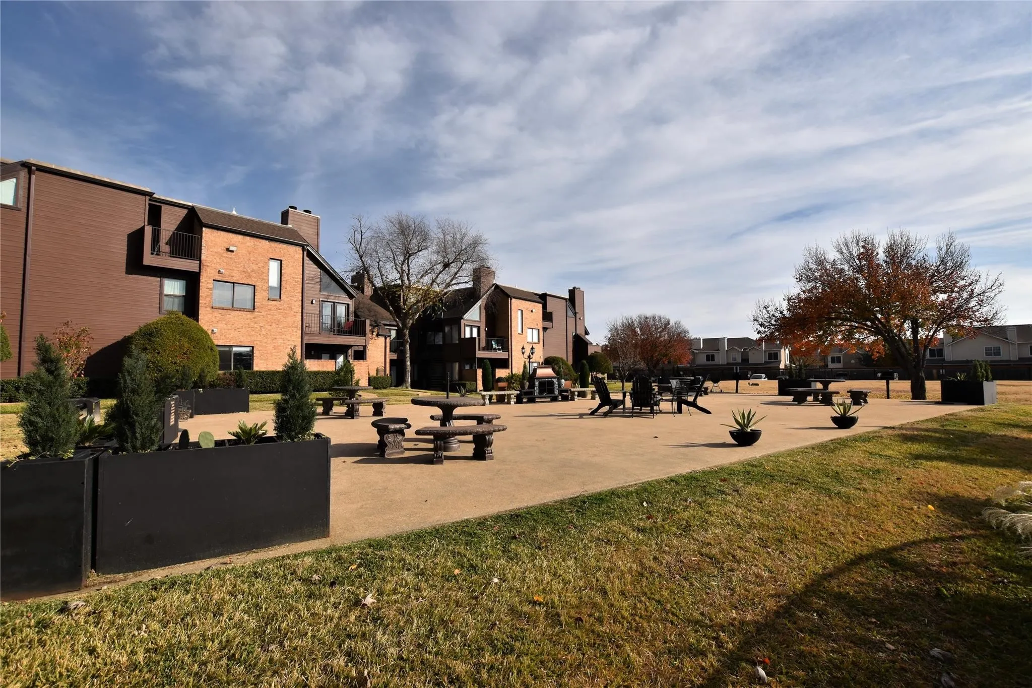 Condominium For Rent in Tarrant County , 1700 Baird Farm Circle 1301, Arlington, Texas 76006, 1 Bedroom, 1 Bathroom, Garage spaces, 420 Sqft, built in 1984, mls#21390915, Real Estate Agent in Arlington, Homes For Rent in Tarrant county, Homes For Rent in Arlington, Realtor in Arlington Texas, Real Estate Brokerage Independent Realty Texas, Luminita Cordes Realtor