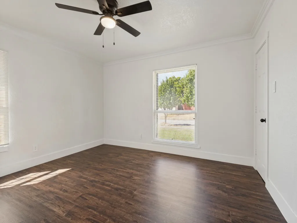 Single Family Residence For Sale in Dallas County , 1528 Priscilla Lane, Irving, Texas 75061, 7 Bedroom, 3 Bathroom, Garage spaces, 2,202 Sqft, built in 1953, mls#21390856, Real Estate Agent in Irving, Homes For Sale in Dallas county, Homes For Sale in Irving, Realtor in Irving Texas, Real Estate Brokerage Independent Realty Texas, Luminita Cordes Realtor