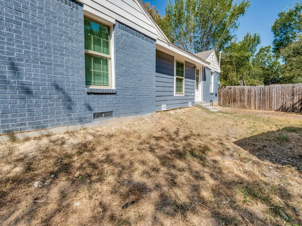 Single Family Residence For Sale in Dallas County , 1528 Priscilla Lane, Irving, Texas 75061, 7 Bedroom, 3 Bathroom, Garage spaces, 2,202 Sqft, built in 1953, mls#21390856, Real Estate Agent in Irving, Homes For Sale in Dallas county, Homes For Sale in Irving, Realtor in Irving Texas, Real Estate Brokerage Independent Realty Texas, Luminita Cordes Realtor