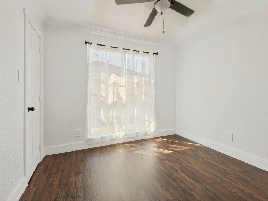 Single Family Residence For Sale in Dallas County , 1528 Priscilla Lane, Irving, Texas 75061, 7 Bedroom, 3 Bathroom, Garage spaces, 2,202 Sqft, built in 1953, mls#21390856, Real Estate Agent in Irving, Homes For Sale in Dallas county, Homes For Sale in Irving, Realtor in Irving Texas, Real Estate Brokerage Independent Realty Texas, Luminita Cordes Realtor