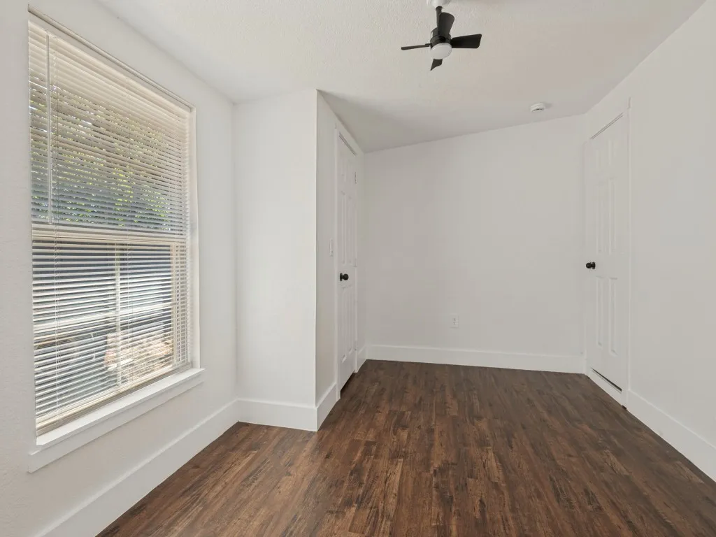Single Family Residence For Sale in Dallas County , 1528 Priscilla Lane, Irving, Texas 75061, 7 Bedroom, 3 Bathroom, Garage spaces, 2,202 Sqft, built in 1953, mls#21390856, Real Estate Agent in Irving, Homes For Sale in Dallas county, Homes For Sale in Irving, Realtor in Irving Texas, Real Estate Brokerage Independent Realty Texas, Luminita Cordes Realtor