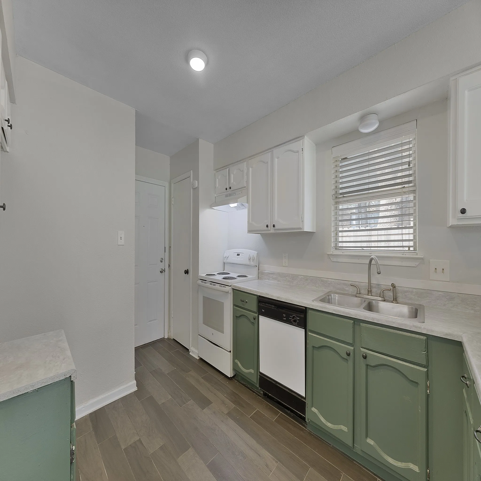 Single Family Residence For Rent in Dallas County , 1633 Bette Drive, Mesquite, Texas 75149, 3 Bedroom, 2 Bathroom, 2 Garage spaces, 1,548 Sqft, built in 1980, mls#21390918, Real Estate Agent in Mesquite, Homes For Rent in Dallas county, Homes For Rent in Mesquite, Realtor in Mesquite Texas, Real Estate Brokerage Independent Realty Texas, Luminita Cordes Realtor