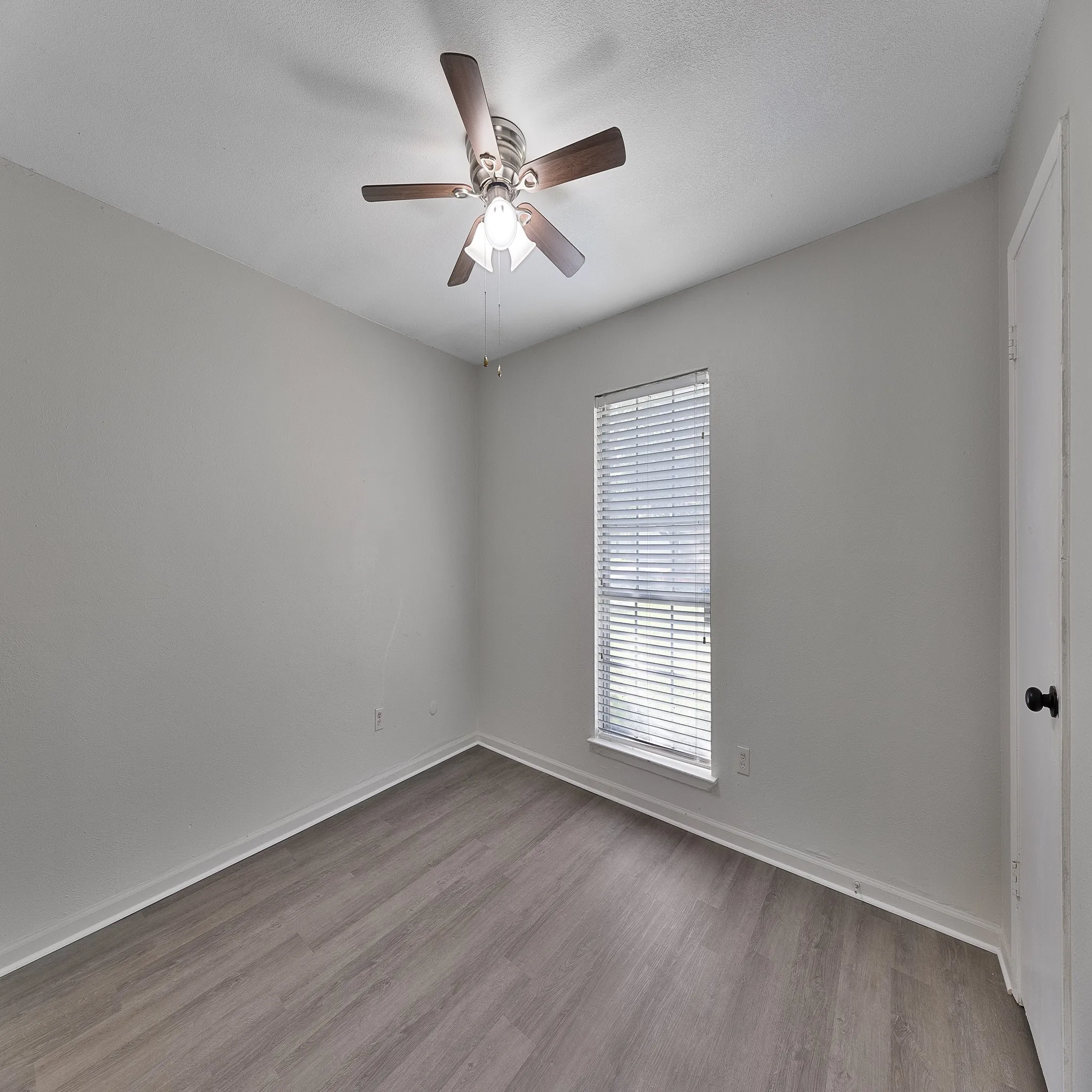 Single Family Residence For Rent in Dallas County , 1633 Bette Drive, Mesquite, Texas 75149, 3 Bedroom, 2 Bathroom, 2 Garage spaces, 1,548 Sqft, built in 1980, mls#21390918, Real Estate Agent in Mesquite, Homes For Rent in Dallas county, Homes For Rent in Mesquite, Realtor in Mesquite Texas, Real Estate Brokerage Independent Realty Texas, Luminita Cordes Realtor