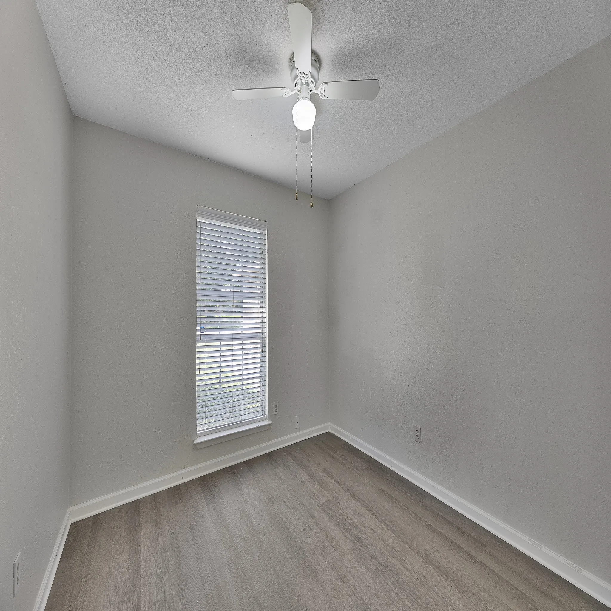 Single Family Residence For Rent in Dallas County , 1633 Bette Drive, Mesquite, Texas 75149, 3 Bedroom, 2 Bathroom, 2 Garage spaces, 1,548 Sqft, built in 1980, mls#21390918, Real Estate Agent in Mesquite, Homes For Rent in Dallas county, Homes For Rent in Mesquite, Realtor in Mesquite Texas, Real Estate Brokerage Independent Realty Texas, Luminita Cordes Realtor