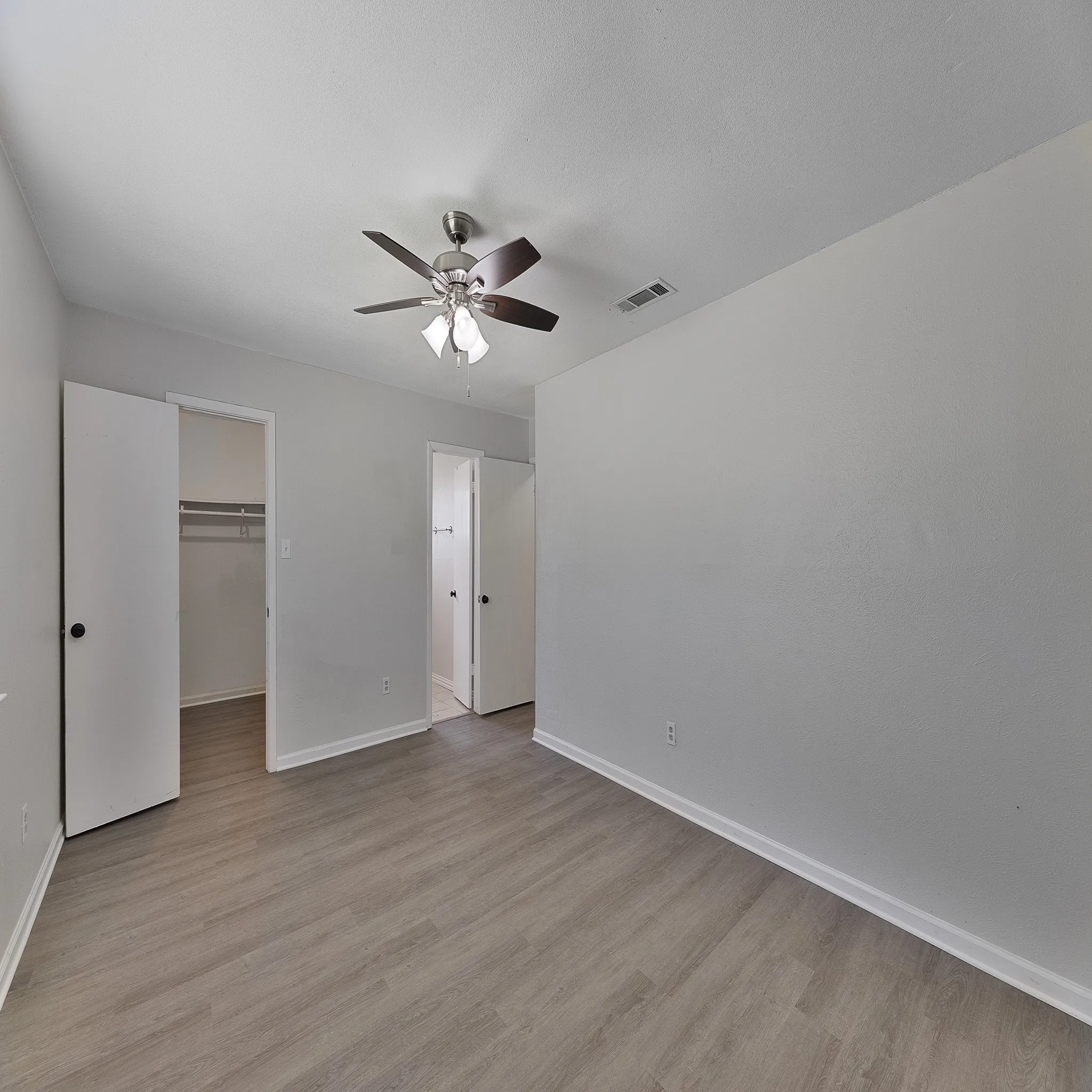 Single Family Residence For Rent in Dallas County , 1633 Bette Drive, Mesquite, Texas 75149, 3 Bedroom, 2 Bathroom, 2 Garage spaces, 1,548 Sqft, built in 1980, mls#21390918, Real Estate Agent in Mesquite, Homes For Rent in Dallas county, Homes For Rent in Mesquite, Realtor in Mesquite Texas, Real Estate Brokerage Independent Realty Texas, Luminita Cordes Realtor