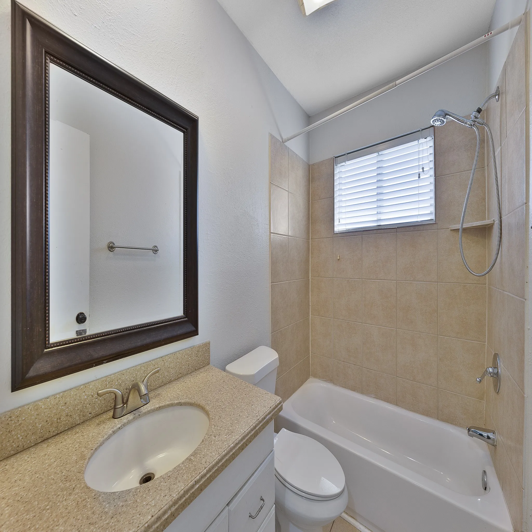 Single Family Residence For Rent in Dallas County , 1633 Bette Drive, Mesquite, Texas 75149, 3 Bedroom, 2 Bathroom, 2 Garage spaces, 1,548 Sqft, built in 1980, mls#21390918, Real Estate Agent in Mesquite, Homes For Rent in Dallas county, Homes For Rent in Mesquite, Realtor in Mesquite Texas, Real Estate Brokerage Independent Realty Texas, Luminita Cordes Realtor