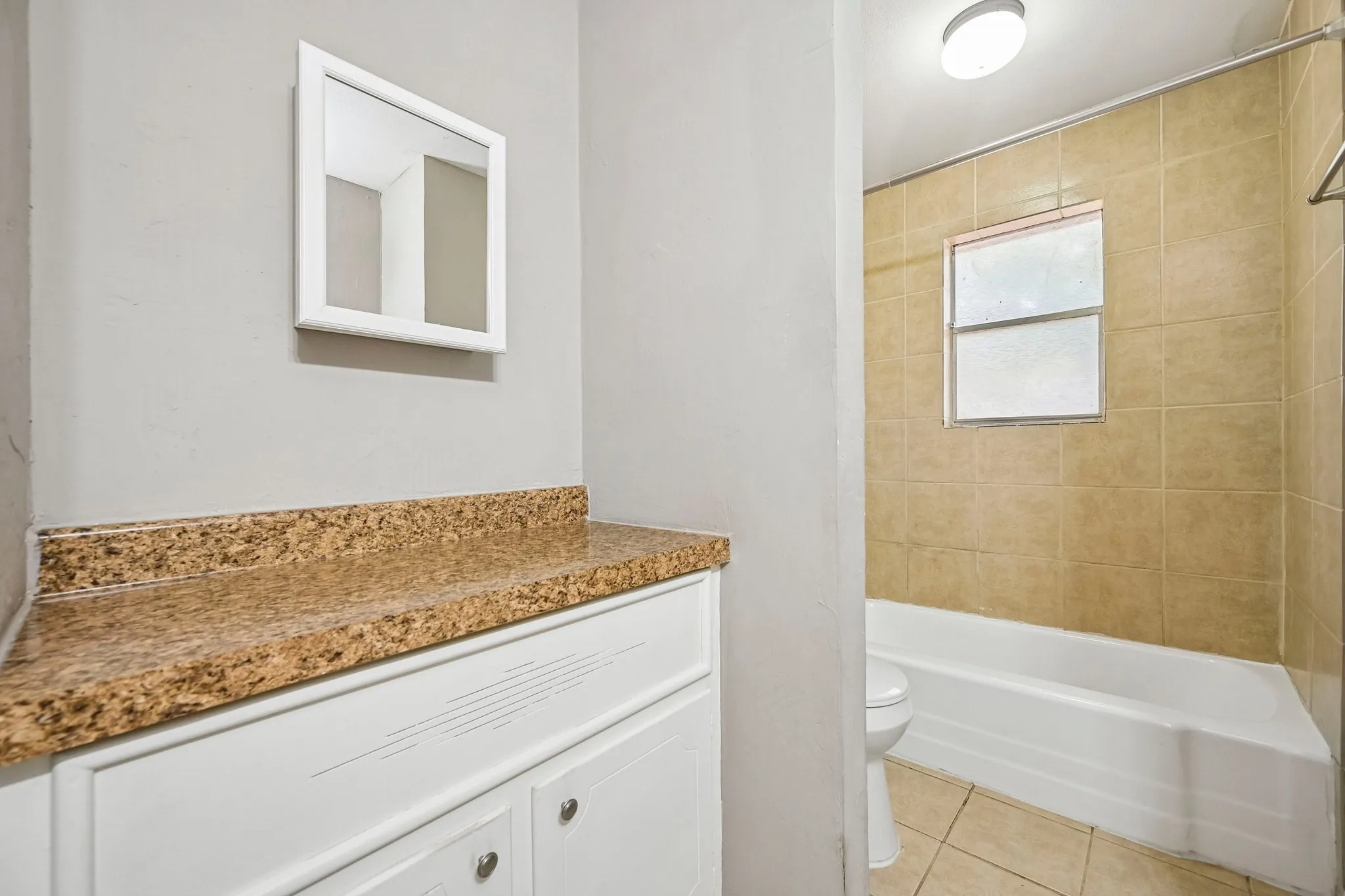 Single Family Residence For Sale in Grayson County , 105 S Hickory Avenue, Denison, Texas 75020, 3 Bedroom, 2 Bathroom, Garage spaces, 1,241 Sqft, built in 1964, mls#21368598, Real Estate Agent in Denison, Homes For Sale in Grayson county, Homes For Sale in Denison, Realtor in Denison Texas, Real Estate Brokerage Independent Realty Texas, Luminita Cordes Realtor