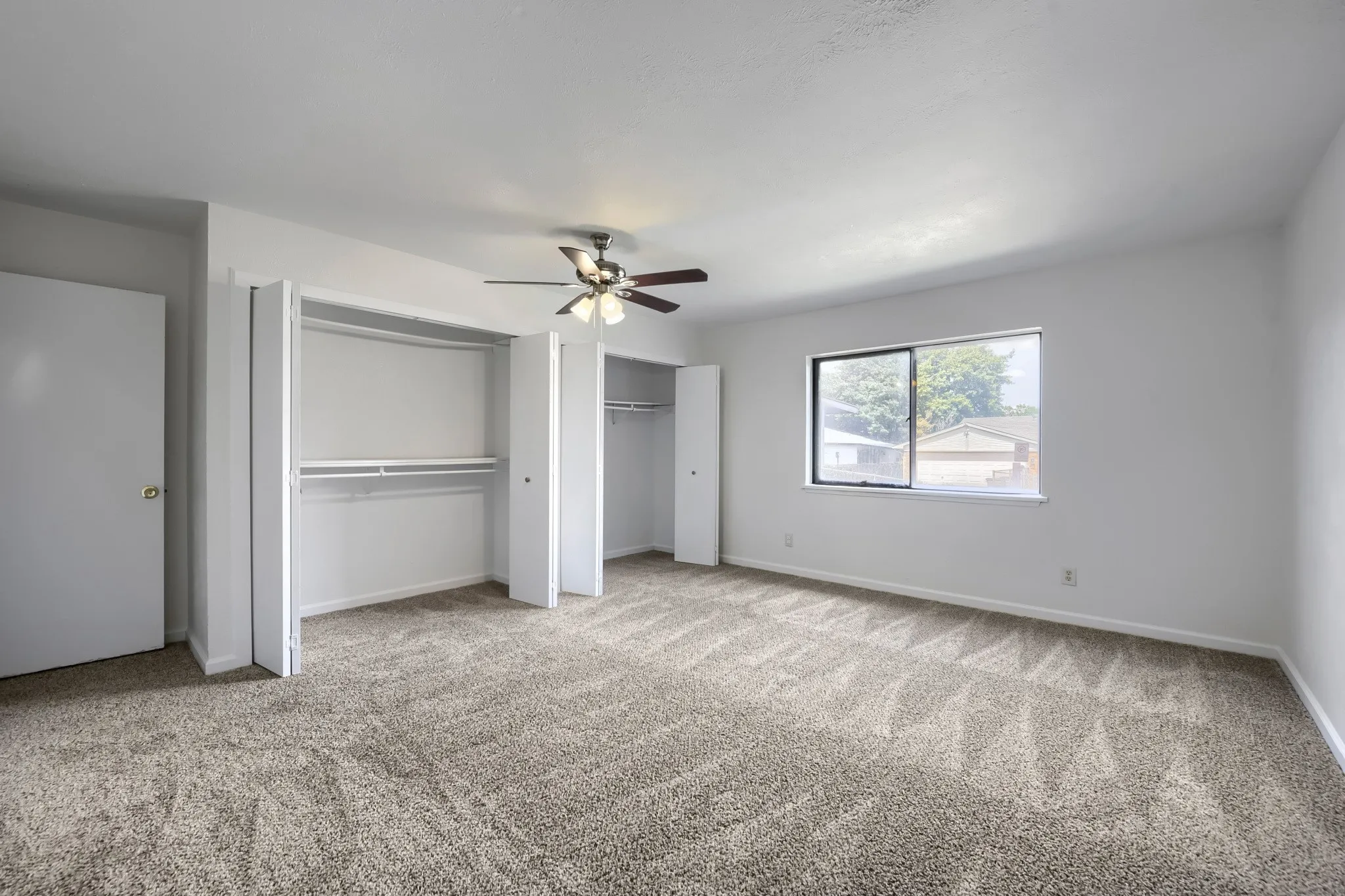 Single Family Residence For Sale in Dallas County , 7209 Flameleaf Place, Dallas, Texas 75249, 4 Bedroom, 2 Bathroom, Garage spaces, 2,055 Sqft, built in 1978, mls#21386523, Real Estate Agent in Dallas, Homes For Sale in Dallas county, Homes For Sale in Dallas, Realtor in Dallas Texas, Real Estate Brokerage Independent Realty Texas, Luminita Cordes Realtor