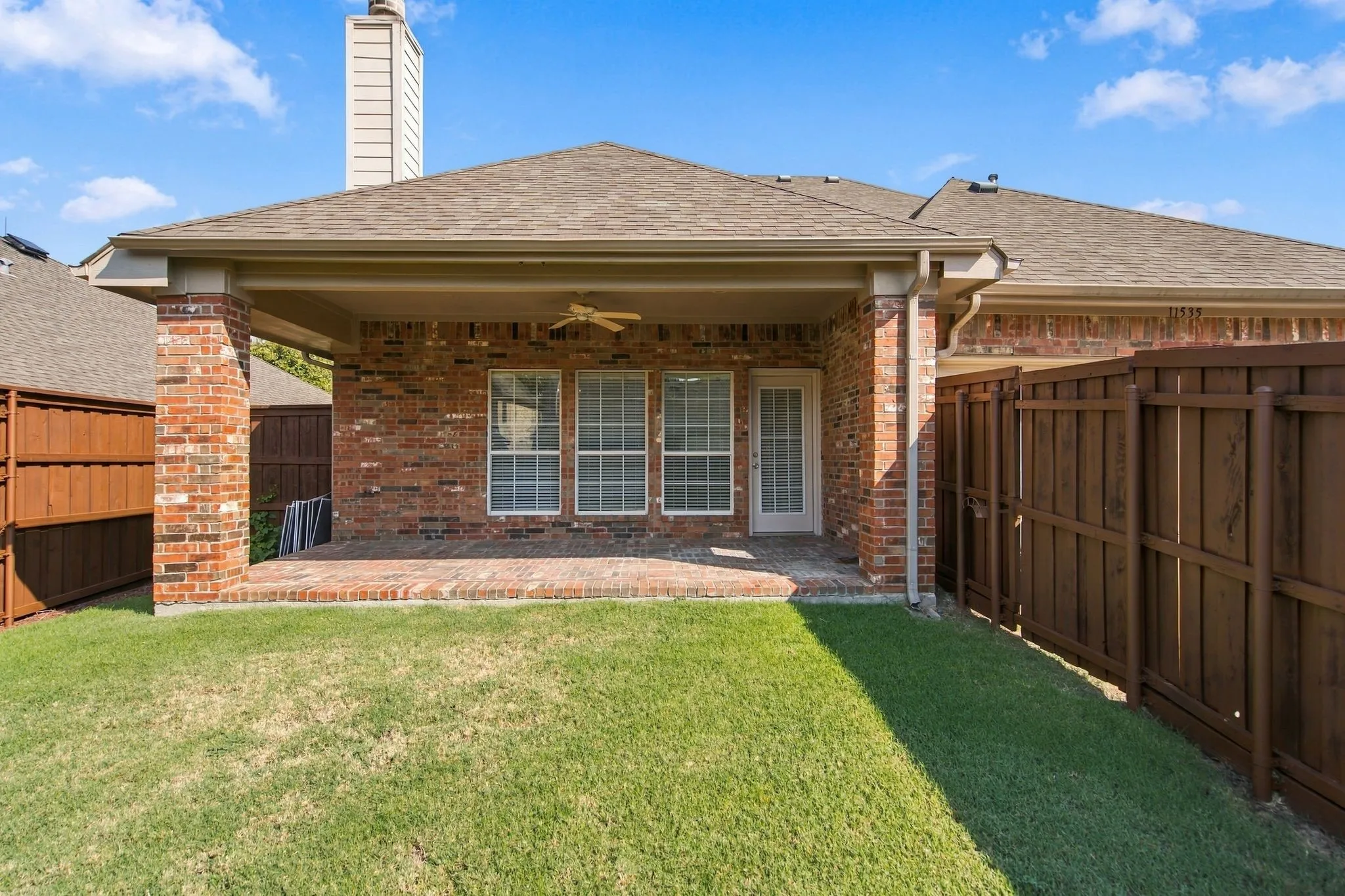 Single Family Residence For Rent in Collin County , 11535 Yoakum Drive, Frisco, Texas 75035, 4 Bedroom, 2 Bathroom, 2 Garage spaces, 2,429 Sqft, built in 2004, mls#21389858, Real Estate Agent in Frisco, Homes For Rent in Collin county, Homes For Rent in Frisco, Realtor in Frisco Texas, Real Estate Brokerage Independent Realty Texas, Luminita Cordes Realtor