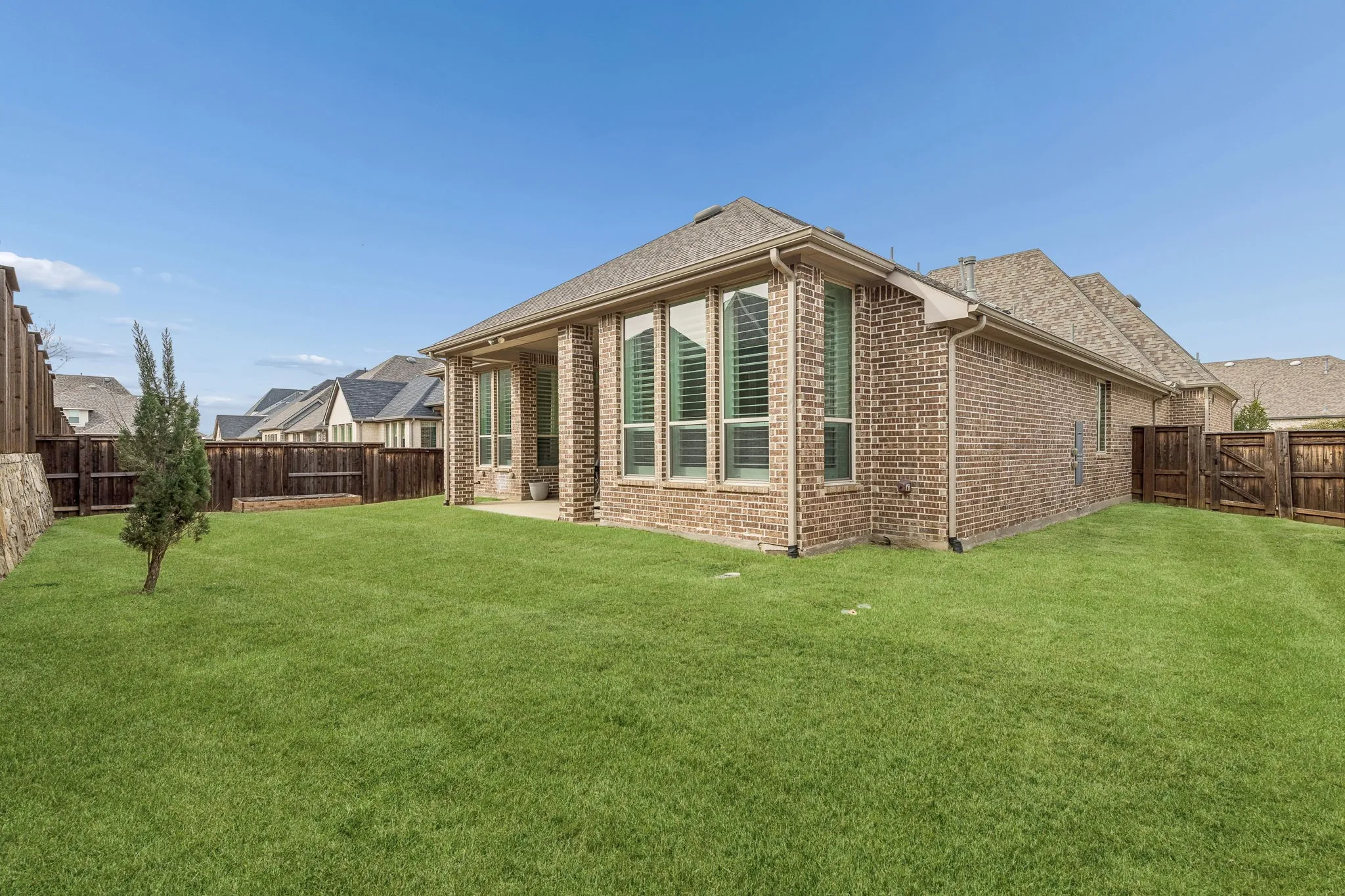 Single Family Residence For Sale in Denton County , 4211 Dewberry Lane, Prosper, Texas 75078, 3 Bedroom, 3 Bathroom, 2 Garage spaces, 2,829 Sqft, built in 2018, mls#21390284, Real Estate Agent in Prosper, Homes For Sale in Denton county, Homes For Sale in Prosper, Realtor in Prosper Texas, Real Estate Brokerage Independent Realty Texas, Luminita Cordes Realtor