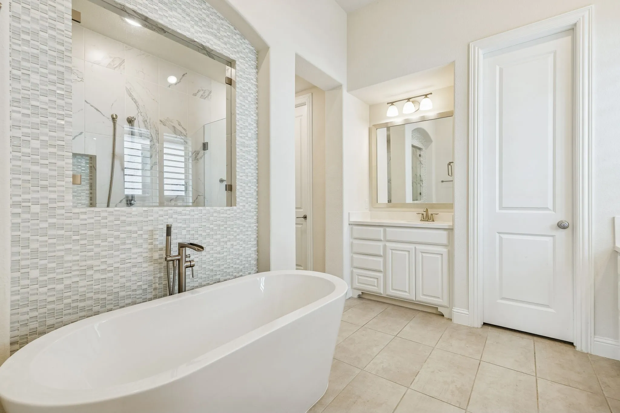 Single Family Residence For Sale in Denton County , 4211 Dewberry Lane, Prosper, Texas 75078, 3 Bedroom, 3 Bathroom, 2 Garage spaces, 2,829 Sqft, built in 2018, mls#21390284, Real Estate Agent in Prosper, Homes For Sale in Denton county, Homes For Sale in Prosper, Realtor in Prosper Texas, Real Estate Brokerage Independent Realty Texas, Luminita Cordes Realtor