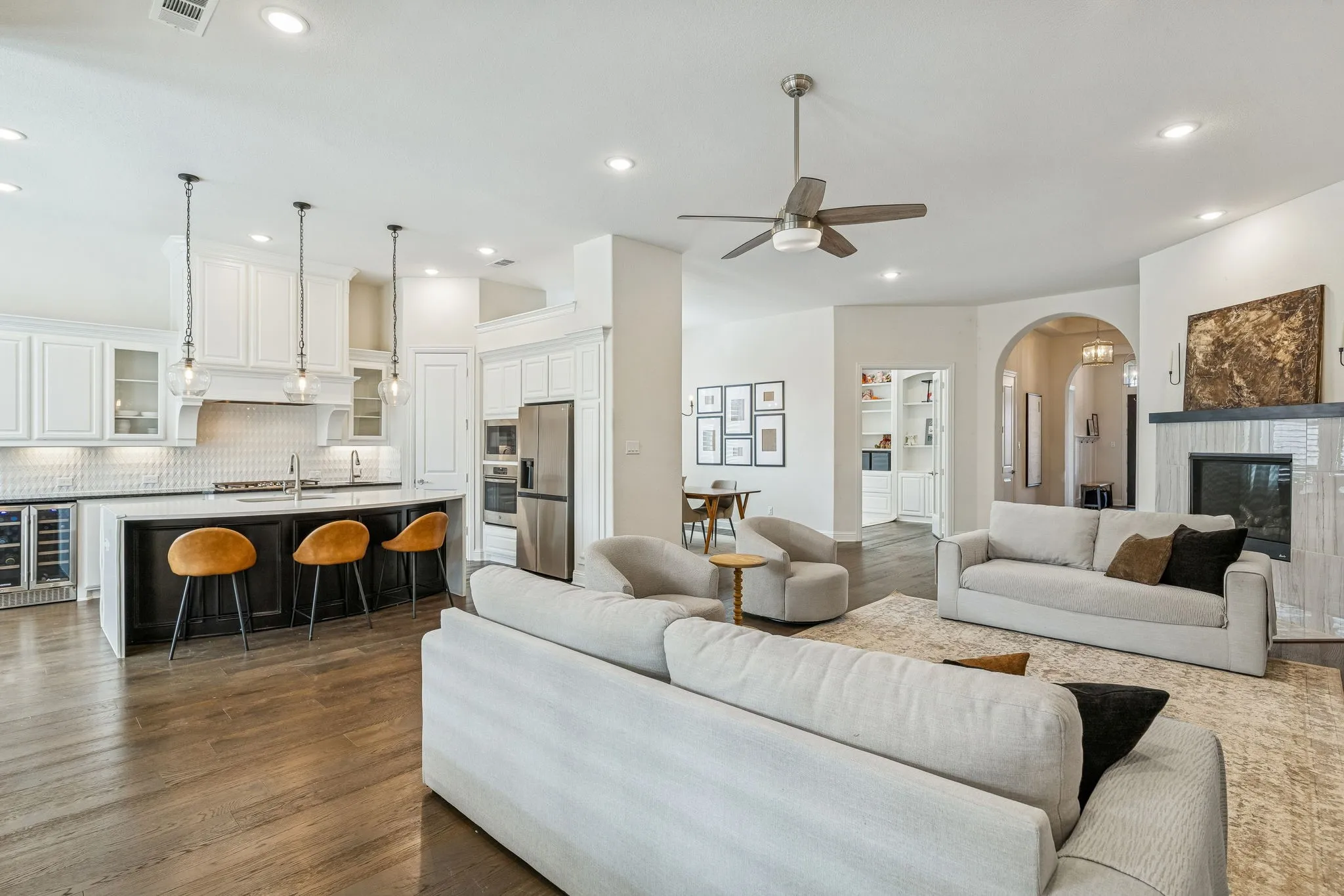 Single Family Residence For Sale in Denton County , 4211 Dewberry Lane, Prosper, Texas 75078, 3 Bedroom, 3 Bathroom, 2 Garage spaces, 2,829 Sqft, built in 2018, mls#21390284, Real Estate Agent in Prosper, Homes For Sale in Denton county, Homes For Sale in Prosper, Realtor in Prosper Texas, Real Estate Brokerage Independent Realty Texas, Luminita Cordes Realtor