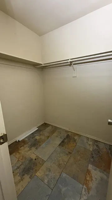 Walk in closet