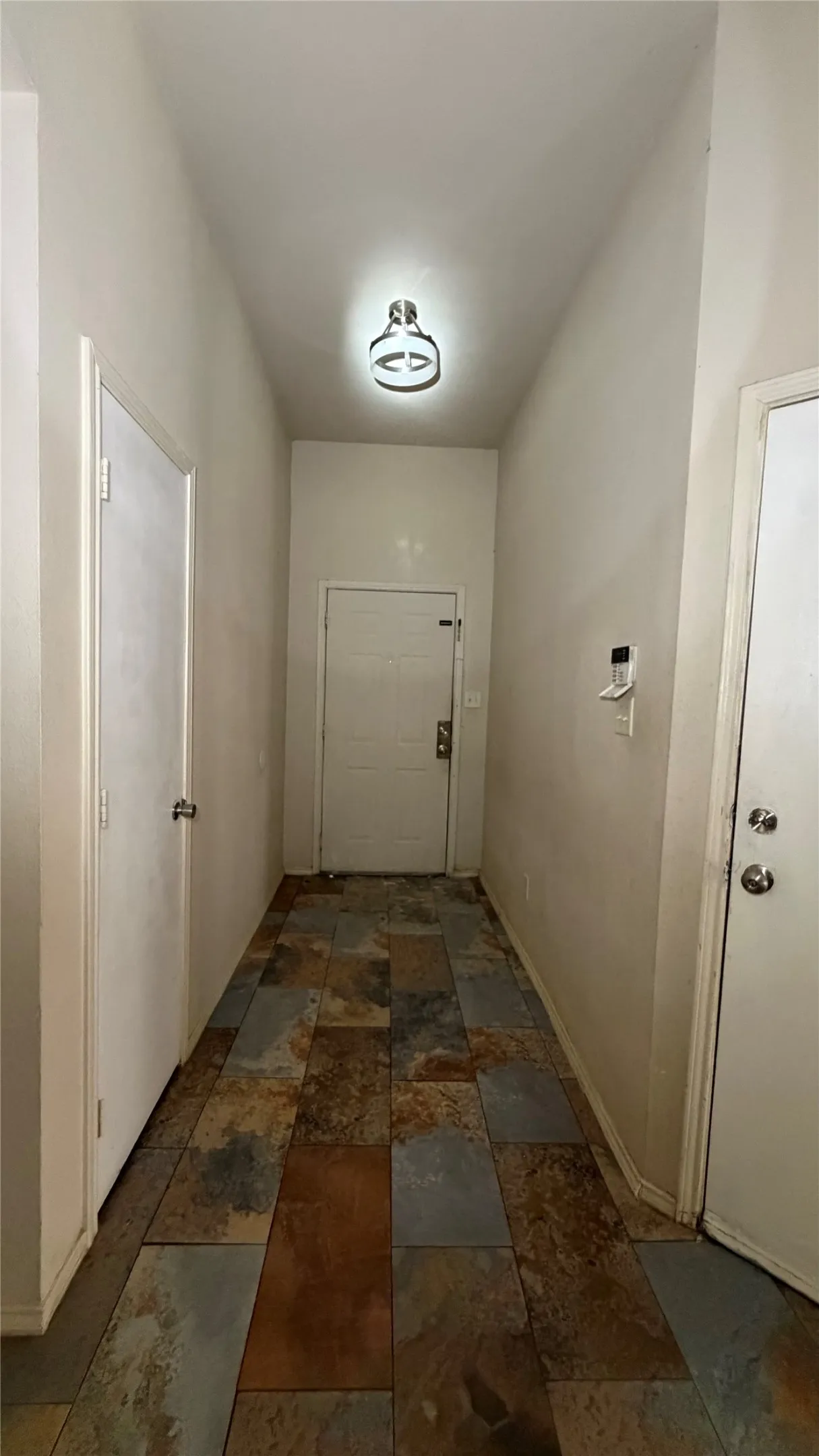 Single Family Residence For Sale in Dallas County , 623 Moss Rose Court, Dallas, Texas 75217, 3 Bedroom, 2 Bathroom, 2 Garage spaces, 1,524 Sqft, built in 2005, mls#21390616, Real Estate Agent in Dallas, Homes For Sale in Dallas county, Homes For Sale in Dallas, Realtor in Dallas Texas, Real Estate Brokerage Independent Realty Texas, Luminita Cordes Realtor