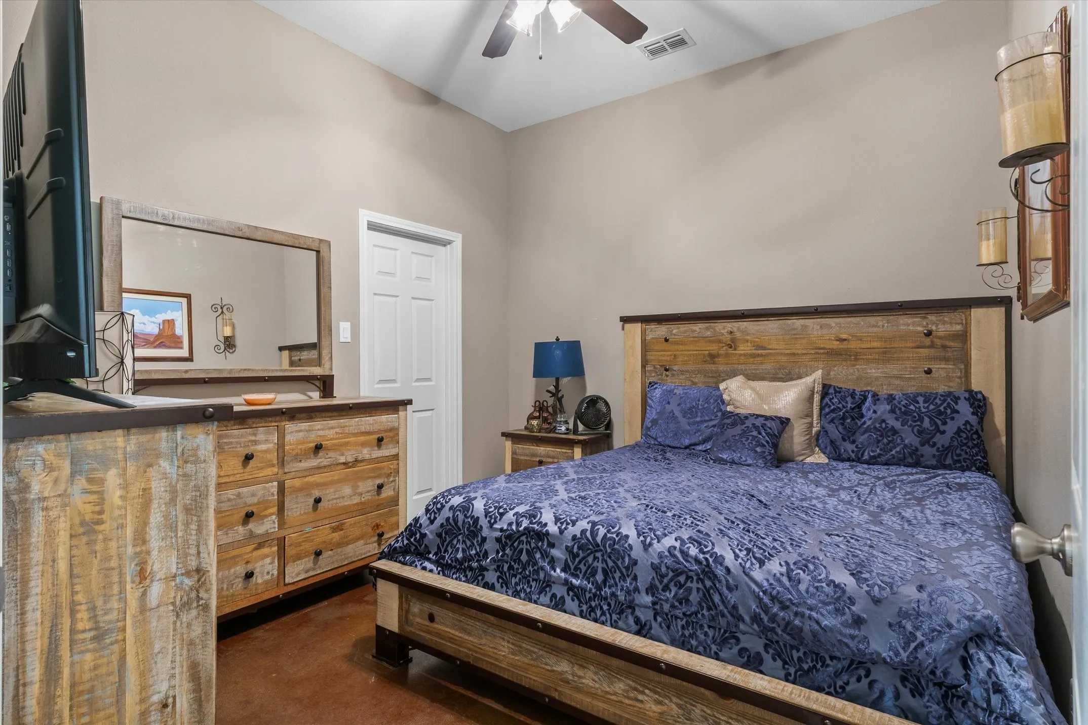 Single Family Residence For Sale in Van Zandt County , 1109 Vz County Road 2303, Canton, Texas 75103, 2 Bedroom, 2 Bathroom, 2 Garage spaces, 1,600 Sqft, built in 2020, mls#21390467, Real Estate Agent in Canton, Homes For Sale in Van Zandt county, Homes For Sale in Canton, Realtor in Canton Texas, Real Estate Brokerage Independent Realty Texas, Luminita Cordes Realtor