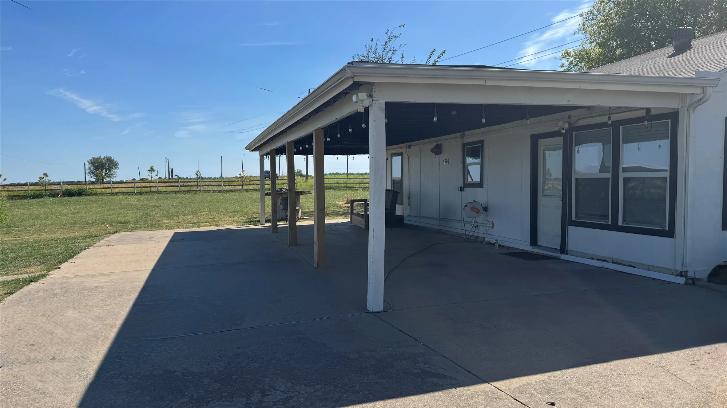 Single Family Residence For Rent in Collin County , 354 N Fm 1138, Nevada, Texas 75173, 2 Bedroom, 1 Bathroom, Garage spaces, 1,120 Sqft, built in 1965, mls#21390928, Real Estate Agent in Nevada, Homes For Rent in Collin county, Homes For Rent in Nevada, Realtor in Nevada Texas, Real Estate Brokerage Independent Realty Texas, Luminita Cordes Realtor