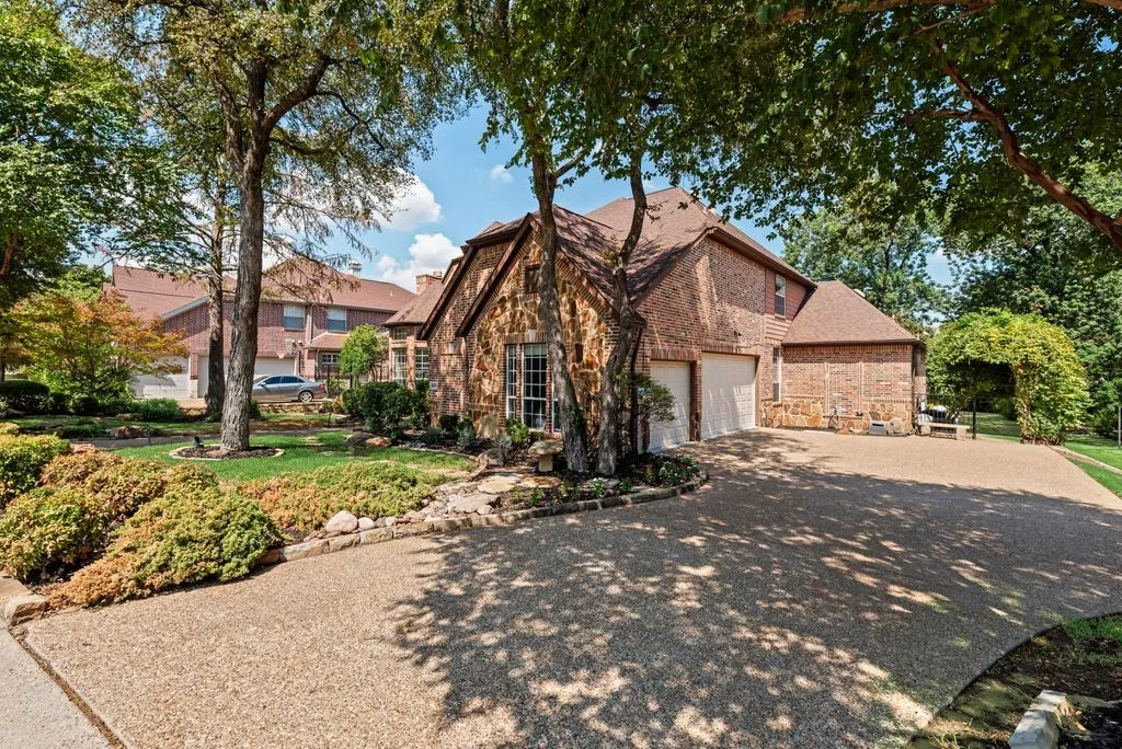 Single Family Residence For Sale in Collin County , 4129 Glenbrook Drive, Richardson, Texas 75082, 4 Bedroom, 4 Bathroom, 3 Garage spaces, 4,677 Sqft, built in 2001, mls#21368014, Real Estate Agent in Richardson, Homes For Sale in Collin county, Homes For Sale in Richardson, Realtor in Richardson Texas, Real Estate Brokerage Independent Realty Texas, Luminita Cordes Realtor