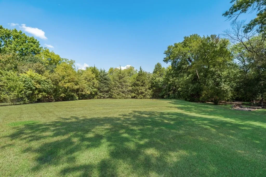 Single Family Residence For Sale in Collin County , 4129 Glenbrook Drive, Richardson, Texas 75082, 4 Bedroom, 4 Bathroom, 3 Garage spaces, 4,677 Sqft, built in 2001, mls#21368014, Real Estate Agent in Richardson, Homes For Sale in Collin county, Homes For Sale in Richardson, Realtor in Richardson Texas, Real Estate Brokerage Independent Realty Texas, Luminita Cordes Realtor