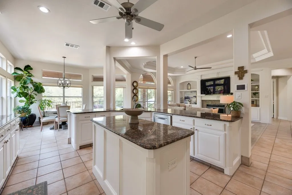 Single Family Residence For Sale in Collin County , 4129 Glenbrook Drive, Richardson, Texas 75082, 4 Bedroom, 4 Bathroom, 3 Garage spaces, 4,677 Sqft, built in 2001, mls#21368014, Real Estate Agent in Richardson, Homes For Sale in Collin county, Homes For Sale in Richardson, Realtor in Richardson Texas, Real Estate Brokerage Independent Realty Texas, Luminita Cordes Realtor