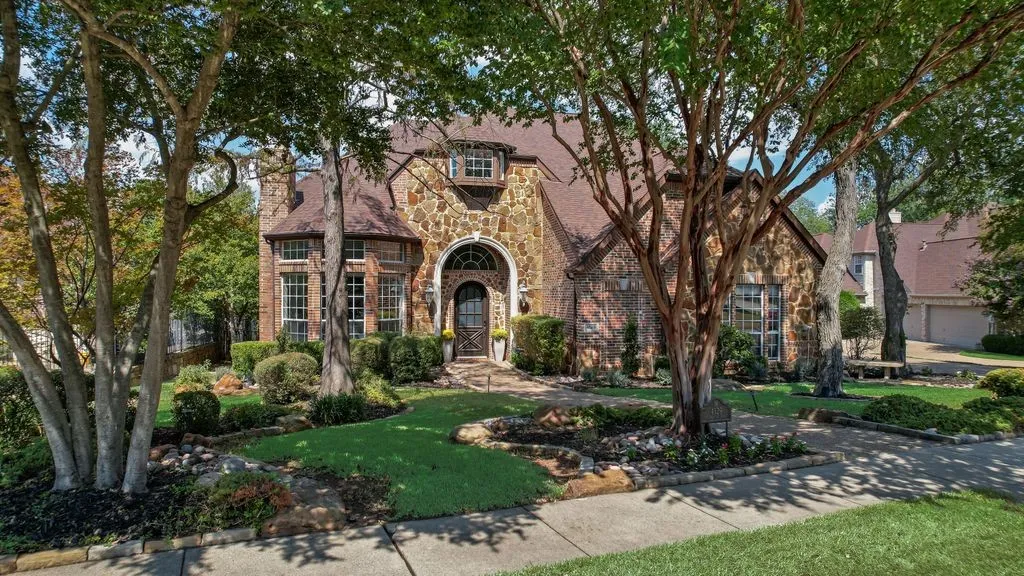 Single Family Residence For Sale in Collin County , 4129 Glenbrook Drive, Richardson, Texas 75082, 4 Bedroom, 4 Bathroom, 3 Garage spaces, 4,677 Sqft, built in 2001, mls#21368014, Real Estate Agent in Richardson, Homes For Sale in Collin county, Homes For Sale in Richardson, Realtor in Richardson Texas, Real Estate Brokerage Independent Realty Texas, Luminita Cordes Realtor