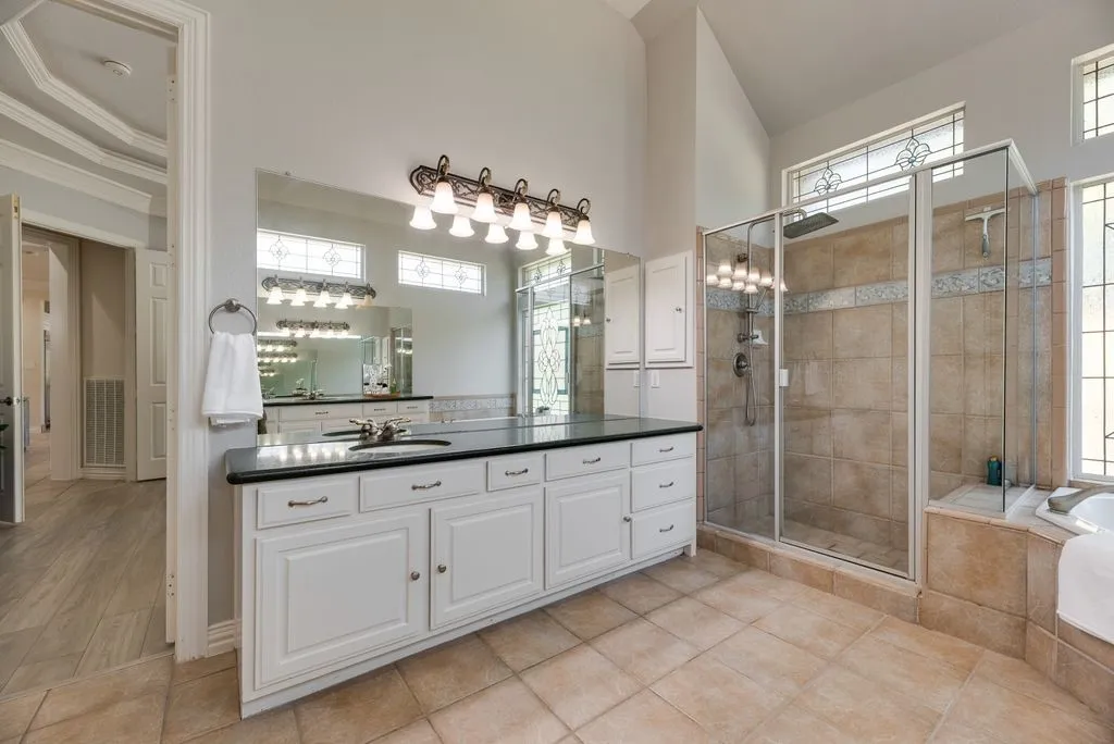 Single Family Residence For Sale in Collin County , 4129 Glenbrook Drive, Richardson, Texas 75082, 4 Bedroom, 4 Bathroom, 3 Garage spaces, 4,677 Sqft, built in 2001, mls#21368014, Real Estate Agent in Richardson, Homes For Sale in Collin county, Homes For Sale in Richardson, Realtor in Richardson Texas, Real Estate Brokerage Independent Realty Texas, Luminita Cordes Realtor