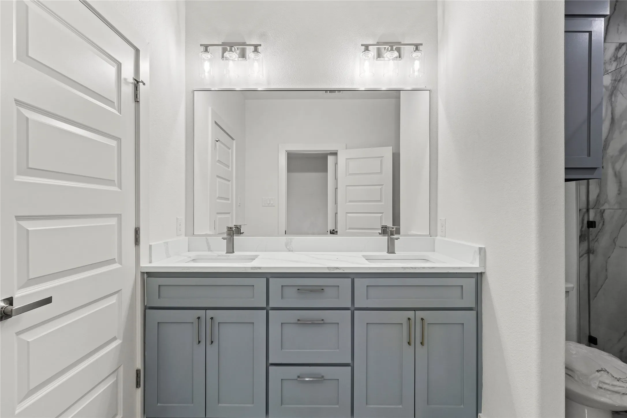 Single Family Residence For Rent in Dallas County , 3335 Spring Avenue, Dallas, Texas 75215, 3 Bedroom, 2 Bathroom, 2 Garage spaces, 2,215 Sqft, built in 2026, mls#21390931, Real Estate Agent in Dallas, Homes For Rent in Dallas county, Homes For Rent in Dallas, Realtor in Dallas Texas, Real Estate Brokerage Independent Realty Texas, Luminita Cordes Realtor