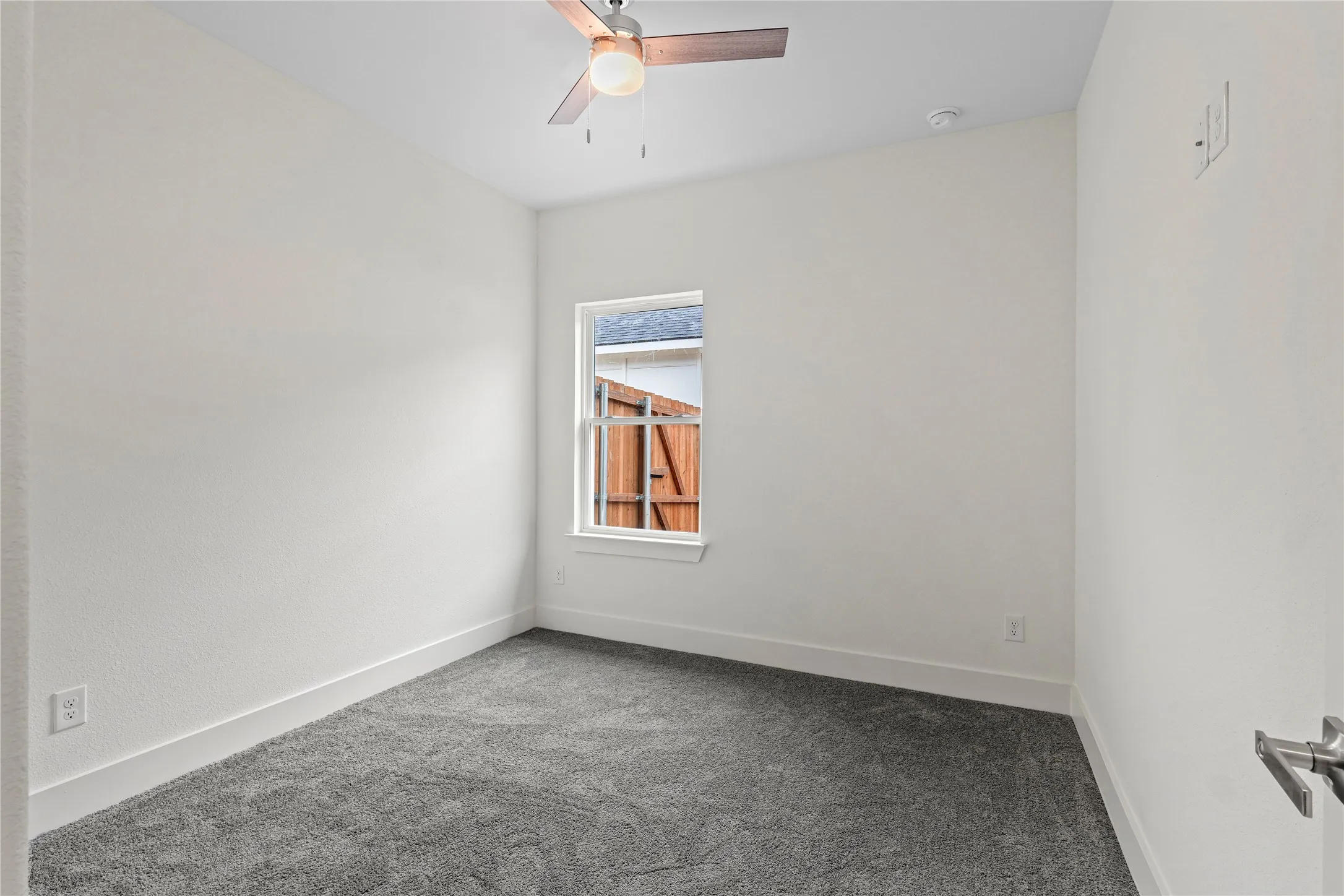Single Family Residence For Rent in Dallas County , 3335 Spring Avenue, Dallas, Texas 75215, 3 Bedroom, 2 Bathroom, 2 Garage spaces, 2,215 Sqft, built in 2026, mls#21390931, Real Estate Agent in Dallas, Homes For Rent in Dallas county, Homes For Rent in Dallas, Realtor in Dallas Texas, Real Estate Brokerage Independent Realty Texas, Luminita Cordes Realtor