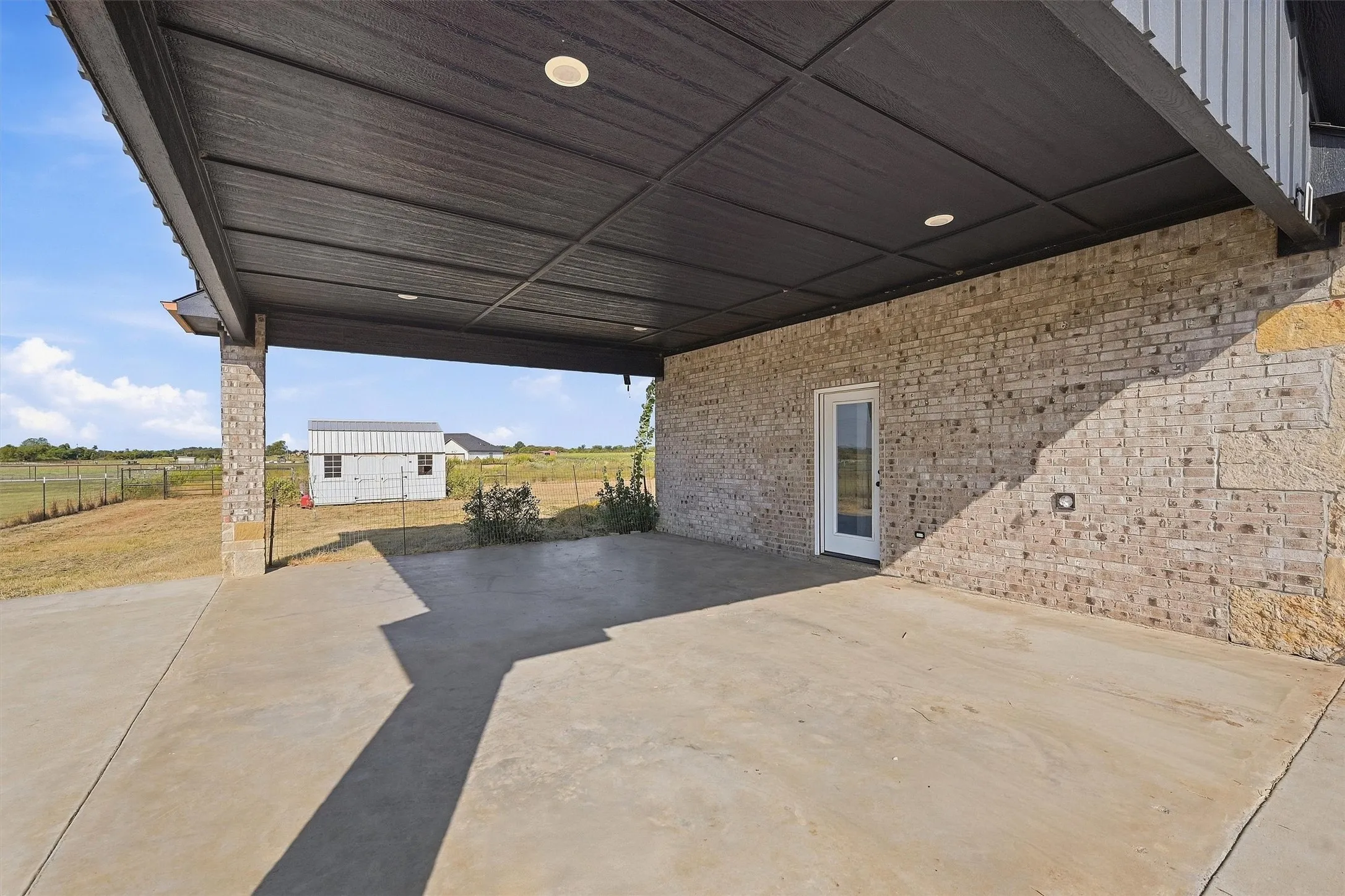 Single Family Residence For Sale in Grayson County , 4009 FM 901, Whitesboro, Texas 76273, 4 Bedroom, 2 Bathroom, Garage spaces, 2,007 Sqft, built in 2022, mls#21387663, Real Estate Agent in Whitesboro, Homes For Sale in Grayson county, Homes For Sale in Whitesboro, Realtor in Whitesboro Texas, Real Estate Brokerage Independent Realty Texas, Luminita Cordes Realtor