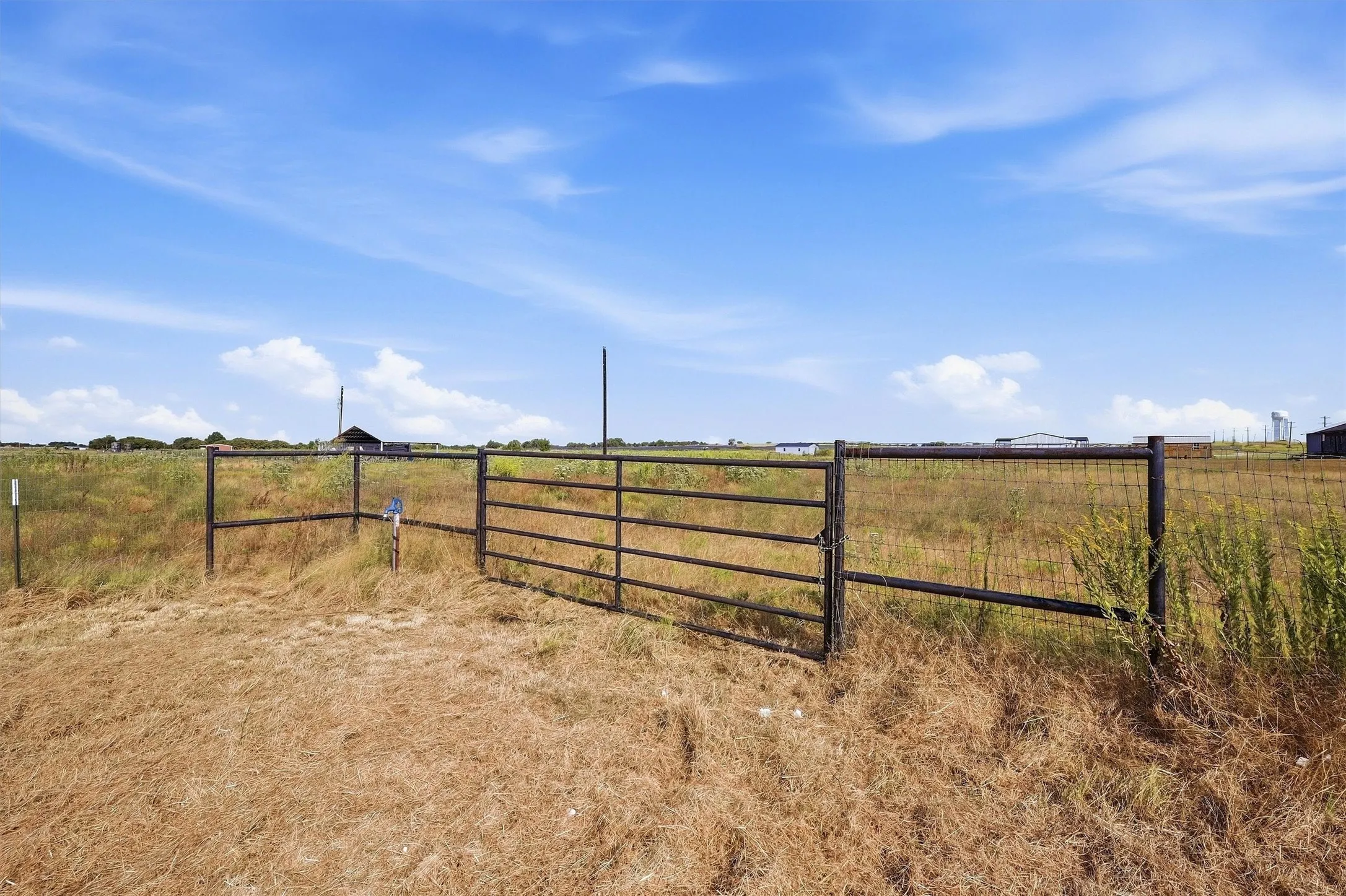 Single Family Residence For Sale in Grayson County , 4009 FM 901, Whitesboro, Texas 76273, 4 Bedroom, 2 Bathroom, Garage spaces, 2,007 Sqft, built in 2022, mls#21387663, Real Estate Agent in Whitesboro, Homes For Sale in Grayson county, Homes For Sale in Whitesboro, Realtor in Whitesboro Texas, Real Estate Brokerage Independent Realty Texas, Luminita Cordes Realtor