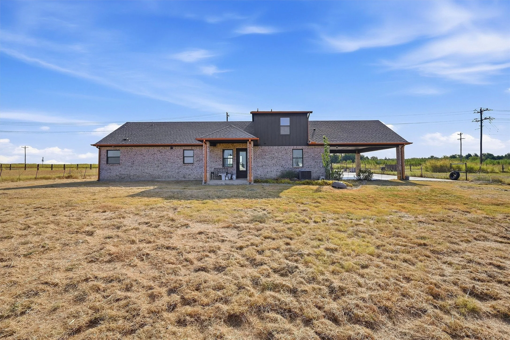 Single Family Residence For Sale in Grayson County , 4009 FM 901, Whitesboro, Texas 76273, 4 Bedroom, 2 Bathroom, Garage spaces, 2,007 Sqft, built in 2022, mls#21387663, Real Estate Agent in Whitesboro, Homes For Sale in Grayson county, Homes For Sale in Whitesboro, Realtor in Whitesboro Texas, Real Estate Brokerage Independent Realty Texas, Luminita Cordes Realtor