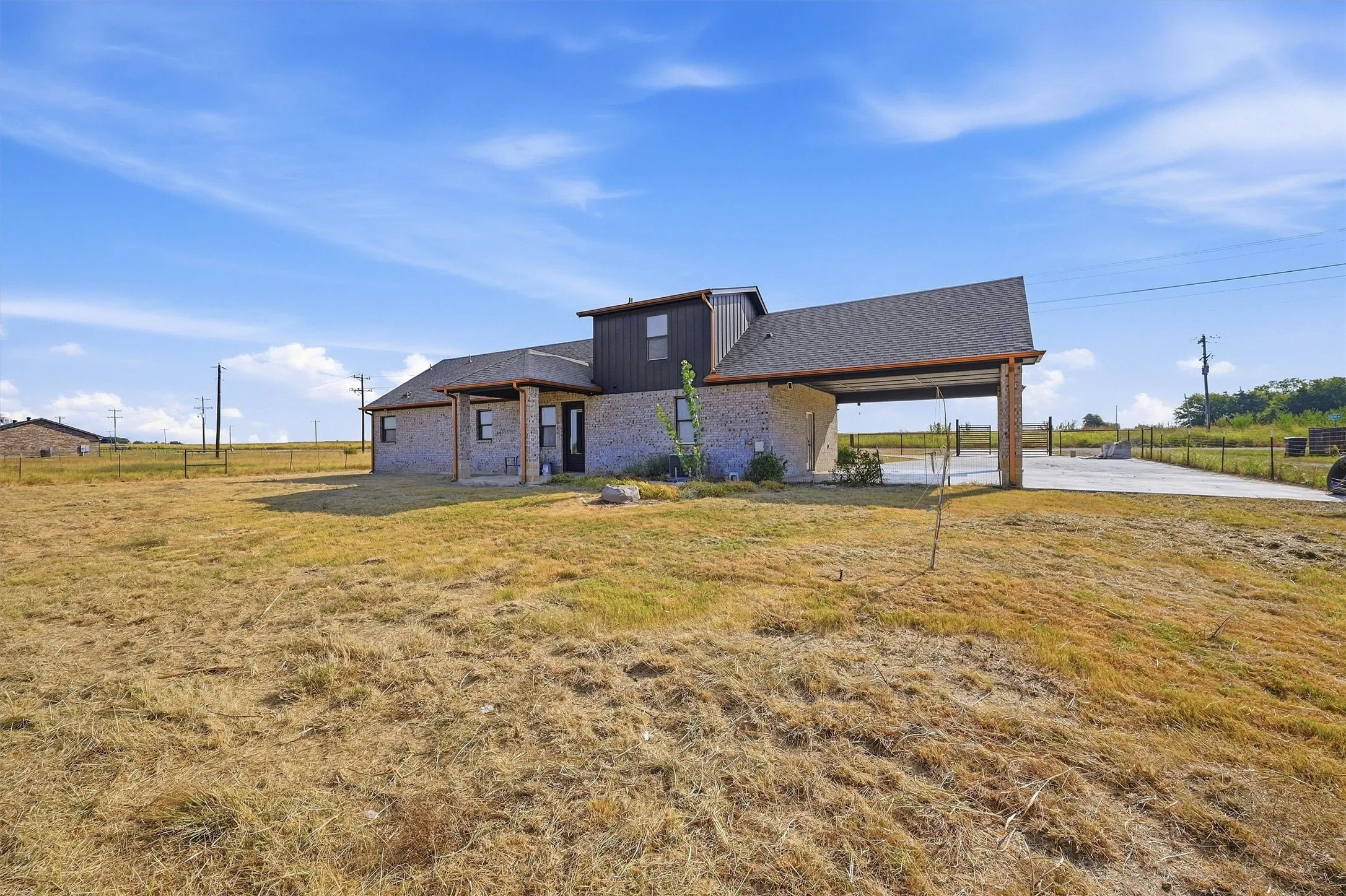 Single Family Residence For Sale in Grayson County , 4009 FM 901, Whitesboro, Texas 76273, 4 Bedroom, 2 Bathroom, Garage spaces, 2,007 Sqft, built in 2022, mls#21387663, Real Estate Agent in Whitesboro, Homes For Sale in Grayson county, Homes For Sale in Whitesboro, Realtor in Whitesboro Texas, Real Estate Brokerage Independent Realty Texas, Luminita Cordes Realtor