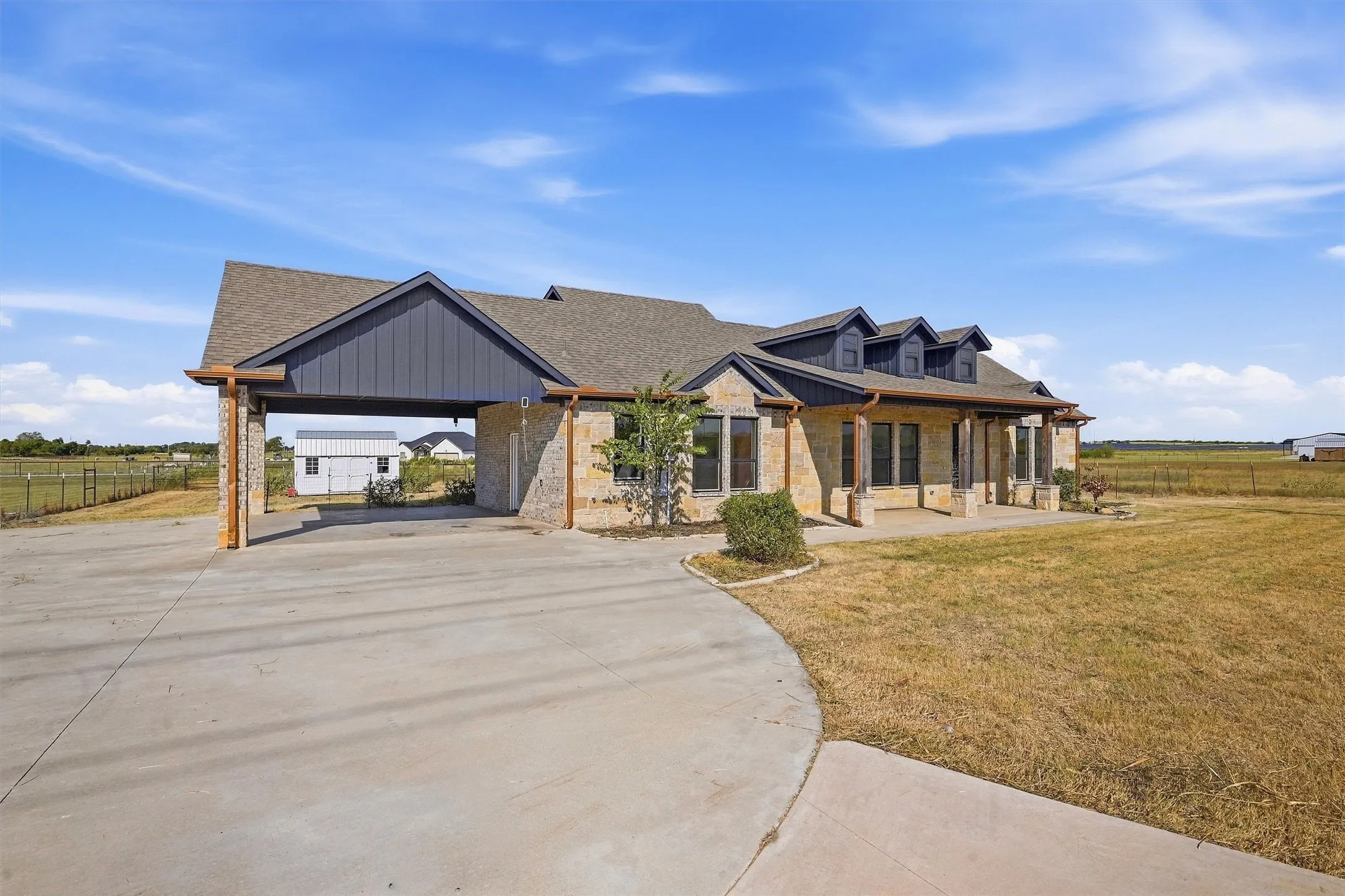 Single Family Residence For Sale in Grayson County , 4009 FM 901, Whitesboro, Texas 76273, 4 Bedroom, 2 Bathroom, Garage spaces, 2,007 Sqft, built in 2022, mls#21387663, Real Estate Agent in Whitesboro, Homes For Sale in Grayson county, Homes For Sale in Whitesboro, Realtor in Whitesboro Texas, Real Estate Brokerage Independent Realty Texas, Luminita Cordes Realtor