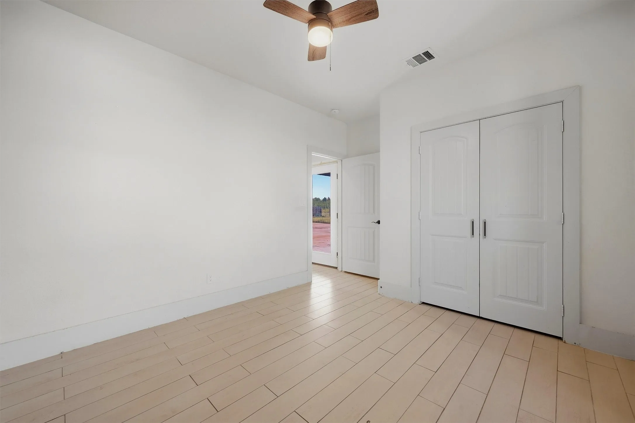Single Family Residence For Sale in Grayson County , 4009 FM 901, Whitesboro, Texas 76273, 4 Bedroom, 2 Bathroom, Garage spaces, 2,007 Sqft, built in 2022, mls#21387663, Real Estate Agent in Whitesboro, Homes For Sale in Grayson county, Homes For Sale in Whitesboro, Realtor in Whitesboro Texas, Real Estate Brokerage Independent Realty Texas, Luminita Cordes Realtor