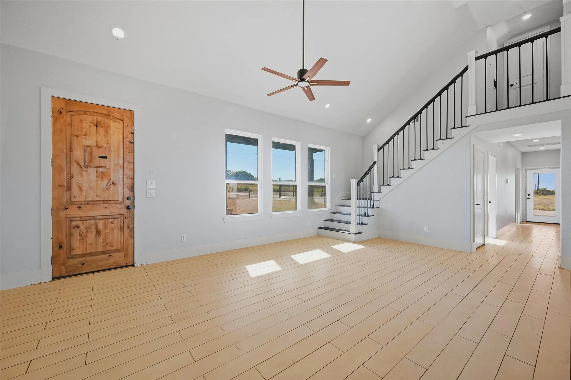 Single Family Residence For Sale in Grayson County , 4009 FM 901, Whitesboro, Texas 76273, 4 Bedroom, 2 Bathroom, Garage spaces, 2,007 Sqft, built in 2022, mls#21387663, Real Estate Agent in Whitesboro, Homes For Sale in Grayson county, Homes For Sale in Whitesboro, Realtor in Whitesboro Texas, Real Estate Brokerage Independent Realty Texas, Luminita Cordes Realtor