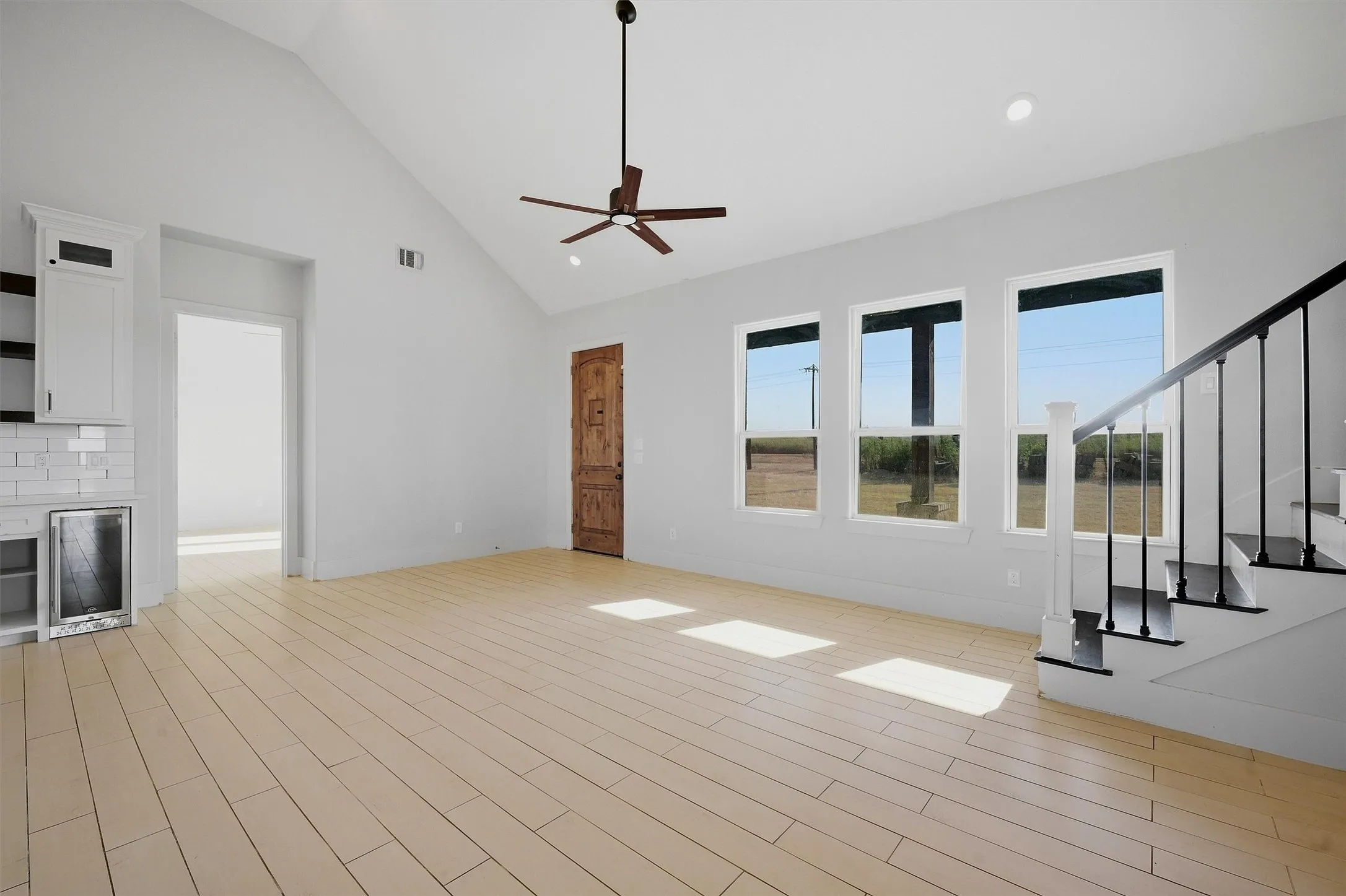 Single Family Residence For Sale in Grayson County , 4009 FM 901, Whitesboro, Texas 76273, 4 Bedroom, 2 Bathroom, Garage spaces, 2,007 Sqft, built in 2022, mls#21387663, Real Estate Agent in Whitesboro, Homes For Sale in Grayson county, Homes For Sale in Whitesboro, Realtor in Whitesboro Texas, Real Estate Brokerage Independent Realty Texas, Luminita Cordes Realtor