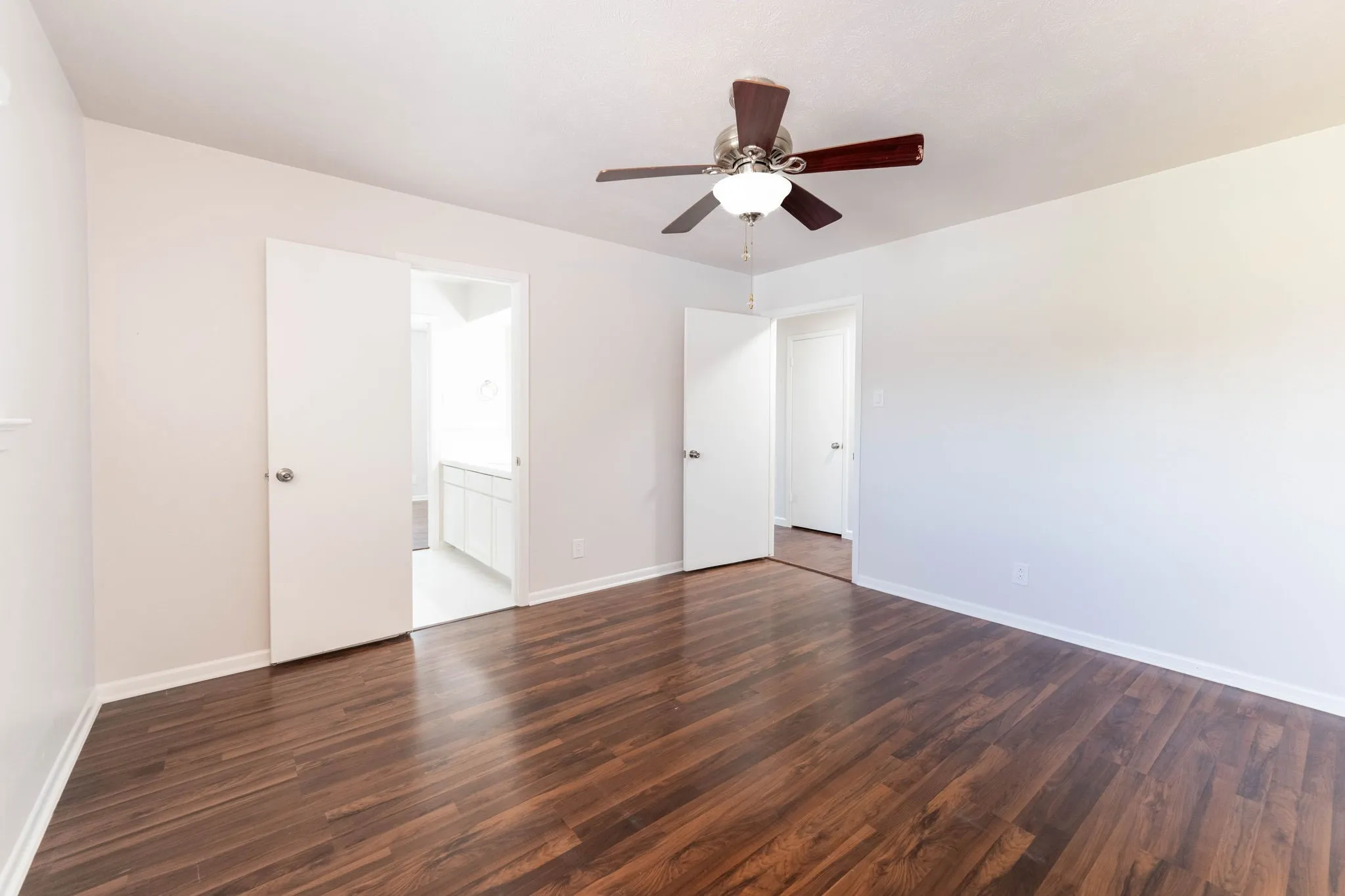 Single Family Residence For Sale in Dallas County , 4322 Ashville Drive, Garland, Texas 75041, 4 Bedroom, 2 Bathroom, 2 Garage spaces, 1,682 Sqft, built in 1964, mls#21390837, Real Estate Agent in Garland, Homes For Sale in Dallas county, Homes For Sale in Garland, Realtor in Garland Texas, Real Estate Brokerage Independent Realty Texas, Luminita Cordes Realtor